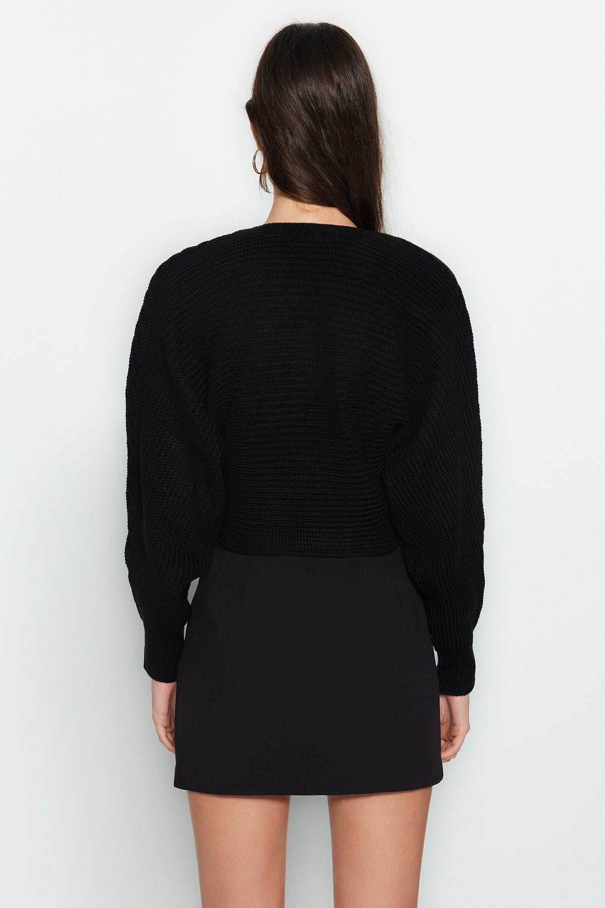 Black V-Neck Sweater, , large image number 4