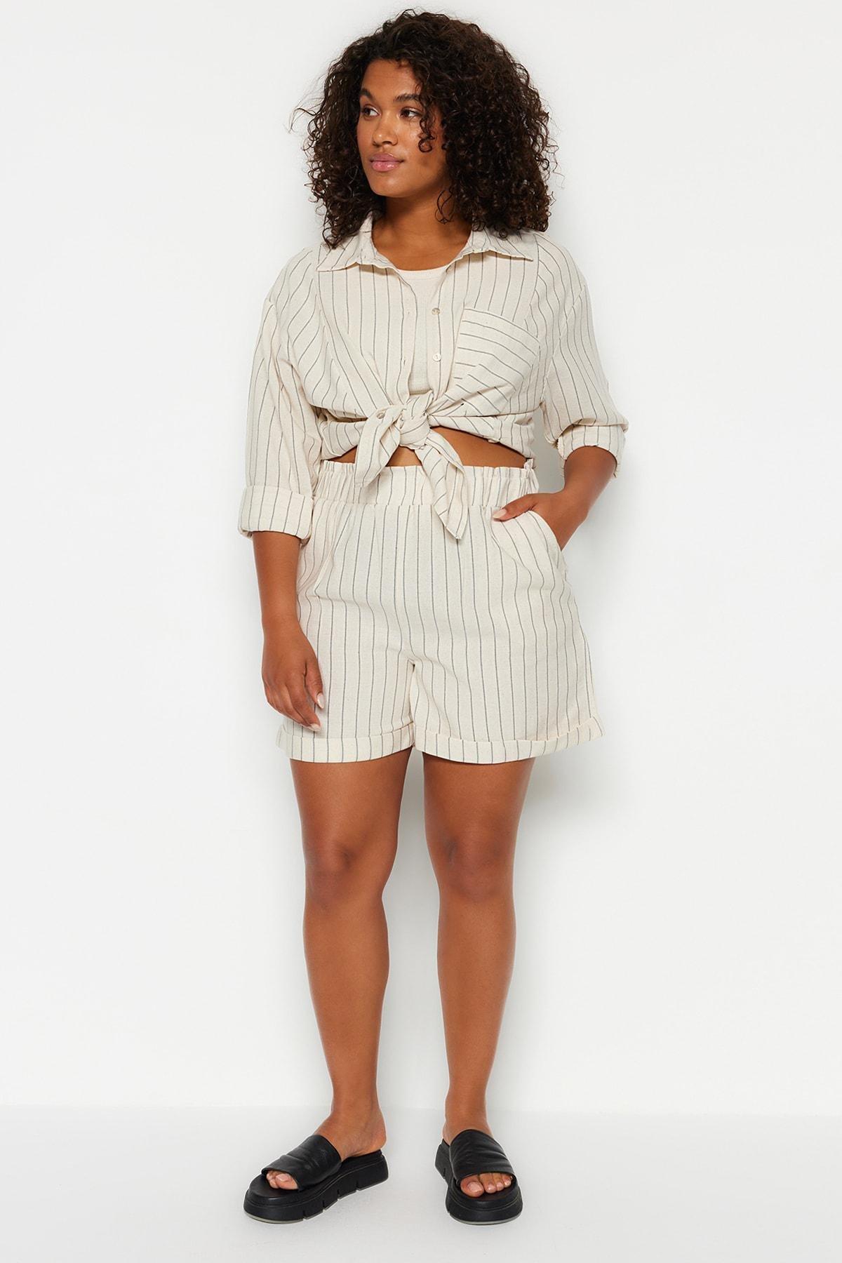 Beige Mid Waist Plus Size Shorts, , large image number 4