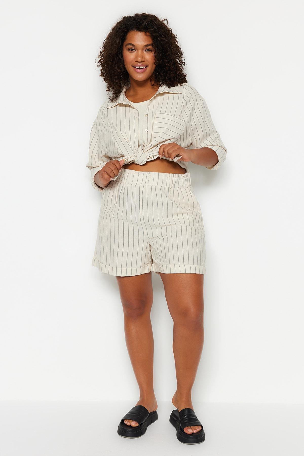 Beige Mid Waist Plus Size Shorts, , large image number 6