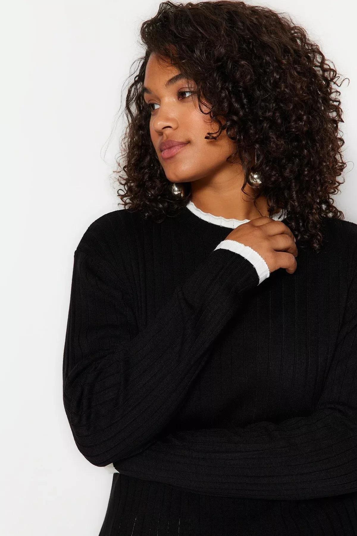 Black Collared Plus Size Sweater, , large image number 1