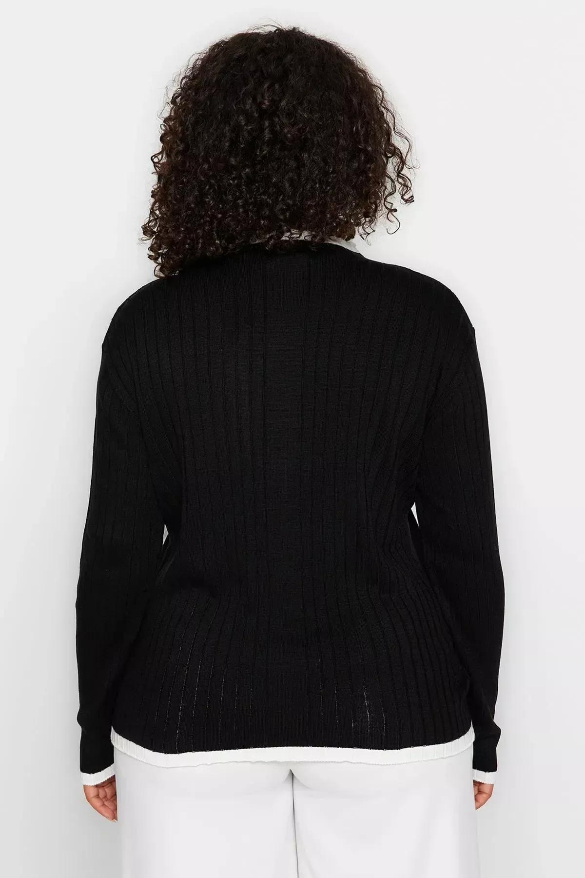 Black Collared Plus Size Sweater, , large image number 4