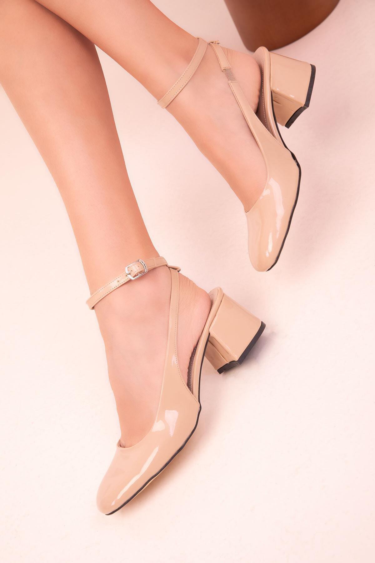Beige Leather Classic Heeled Shoes, , large image number 3