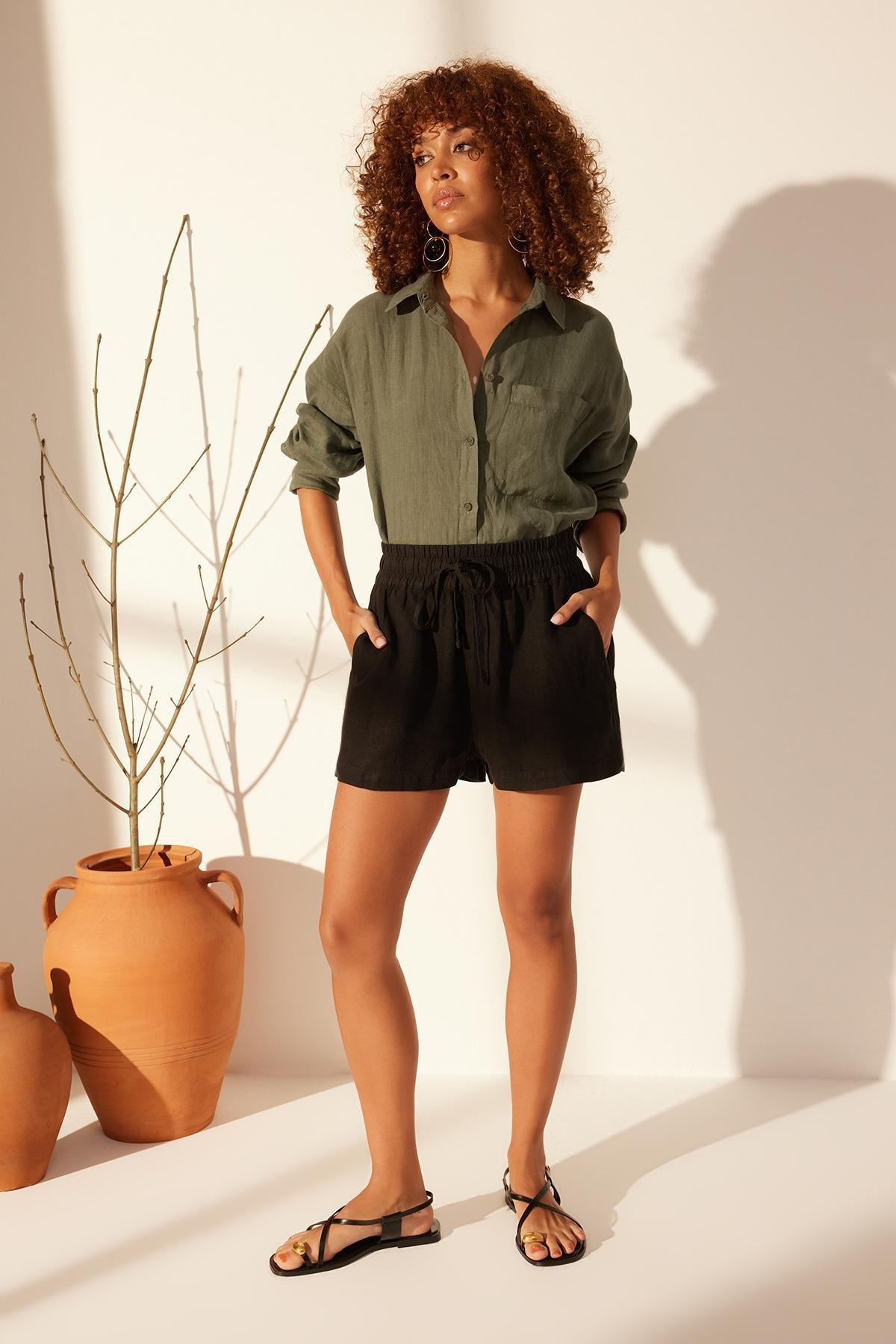 Black Linen High-Waist Shorts, , large image number 1