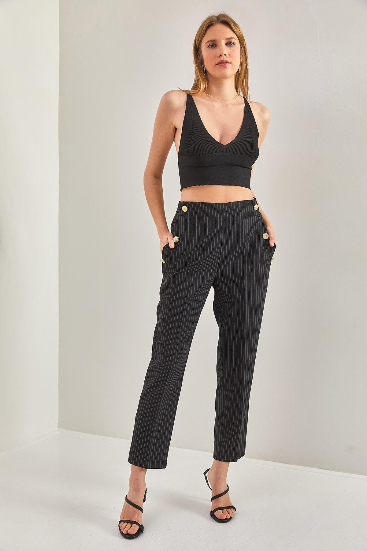Black Pockets Buttoned Trousers, , large image number 4