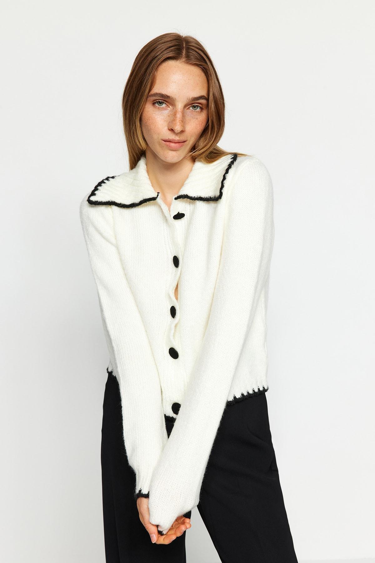 Trendyol - Ecru Crop Soft Textured Knitwear Cardigan