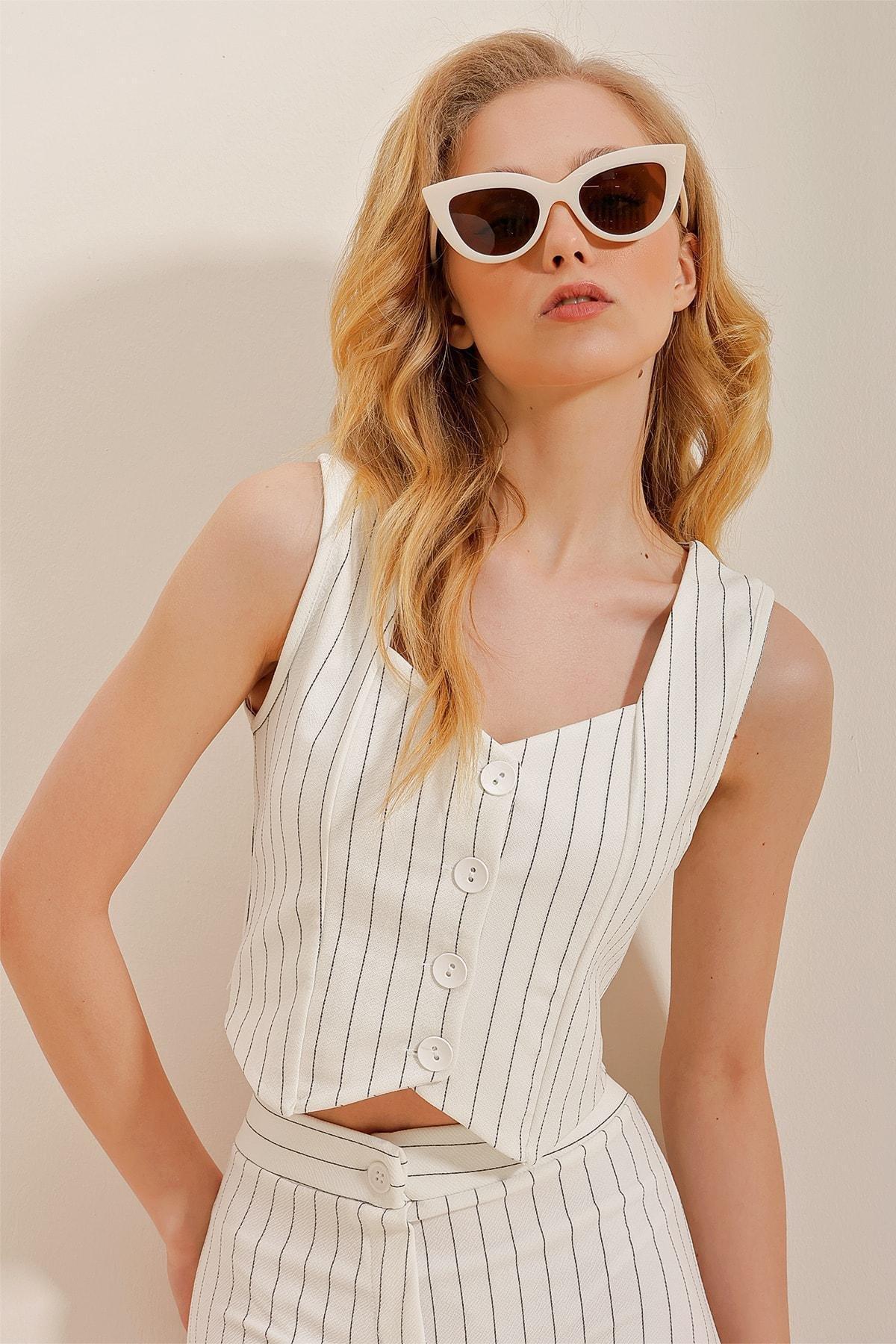 White Basic Vest, , large image number 1