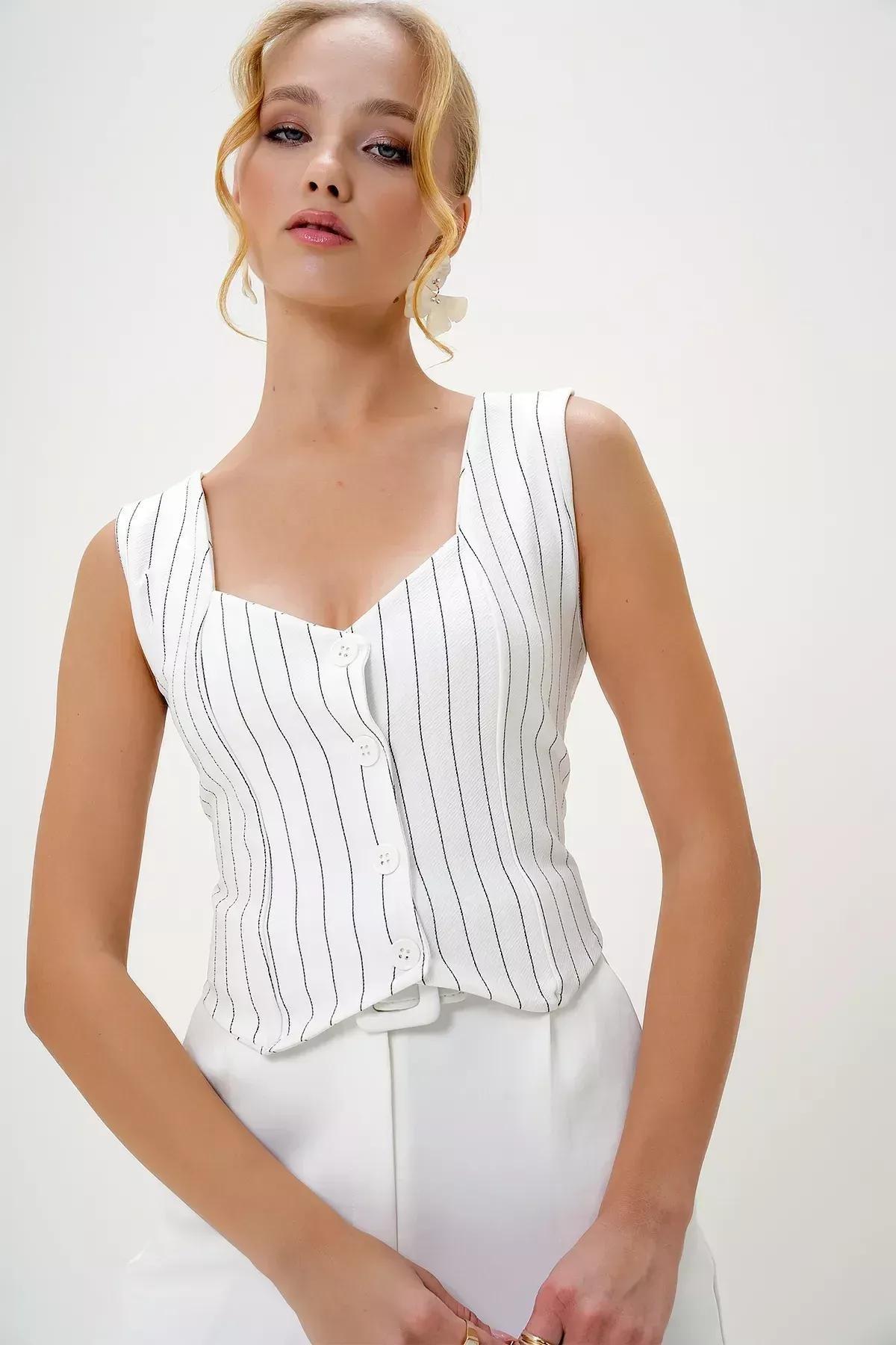White Basic Vest, White, large image number 4