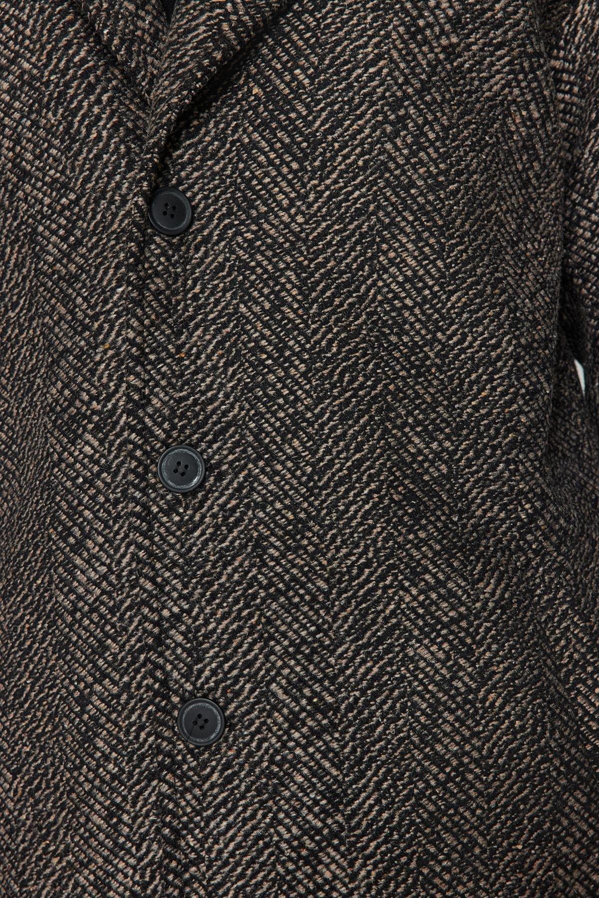 Trendyol - Brown Regular Stamped Coat.<br>