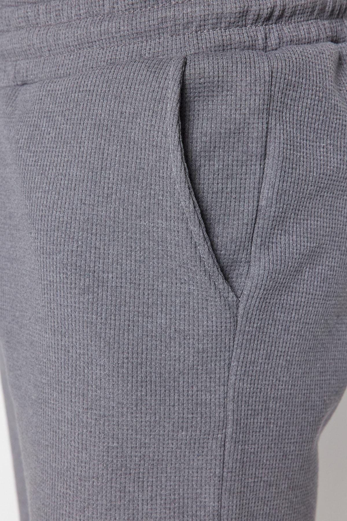 Trendyol - Grey Embroidered Knitted Pyjamas Set