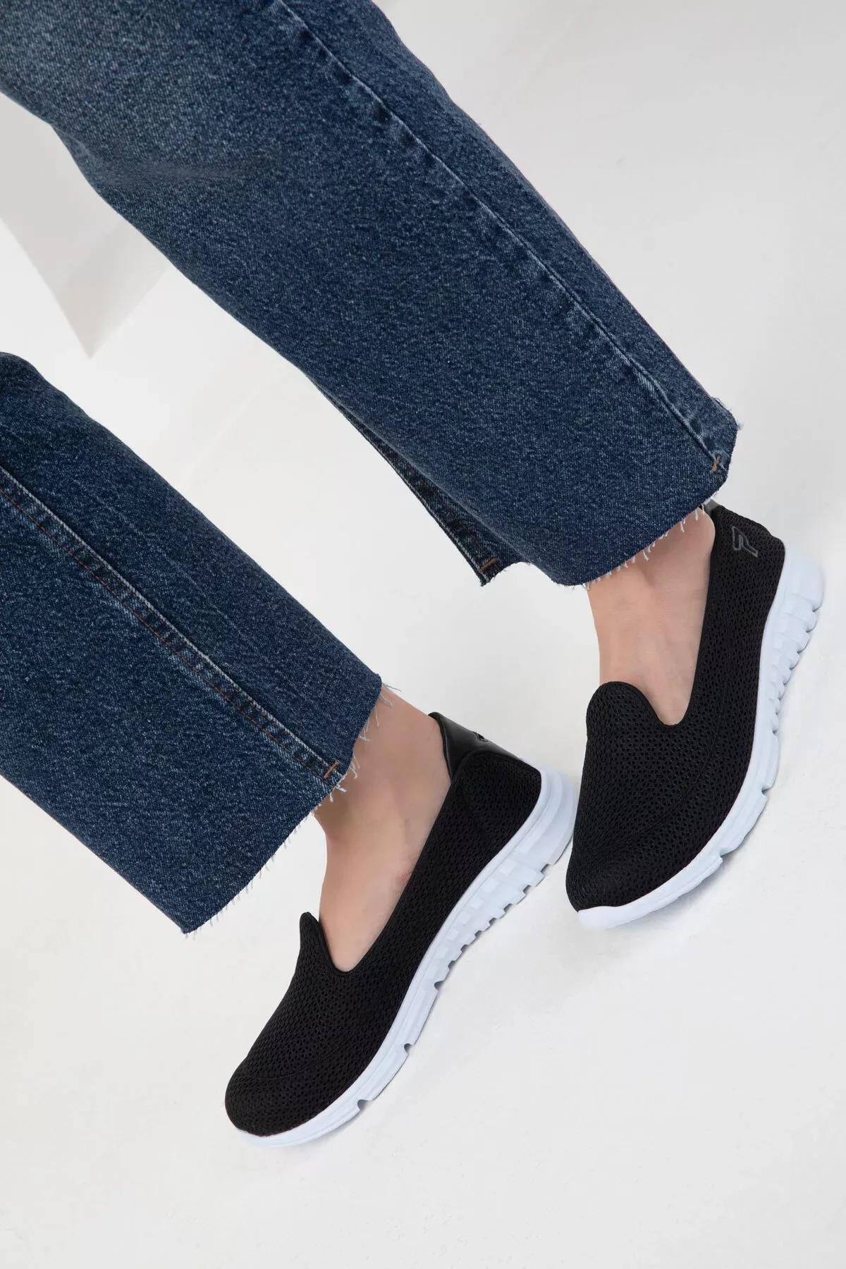 Black Flat Sneakers, , large image number 7