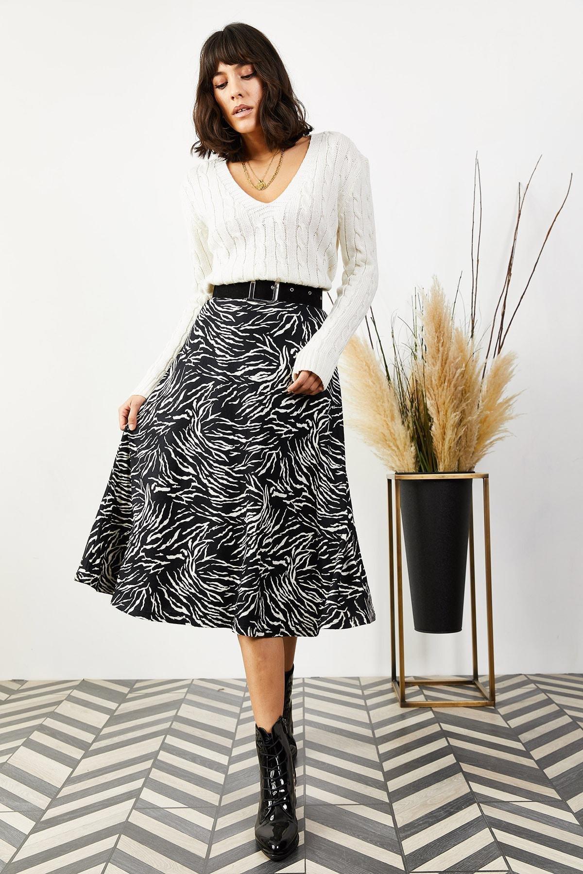 Womens Black Patterned A-Line Suede Skirt With Elastic Waist ETK-19000141, single, , large image number 1