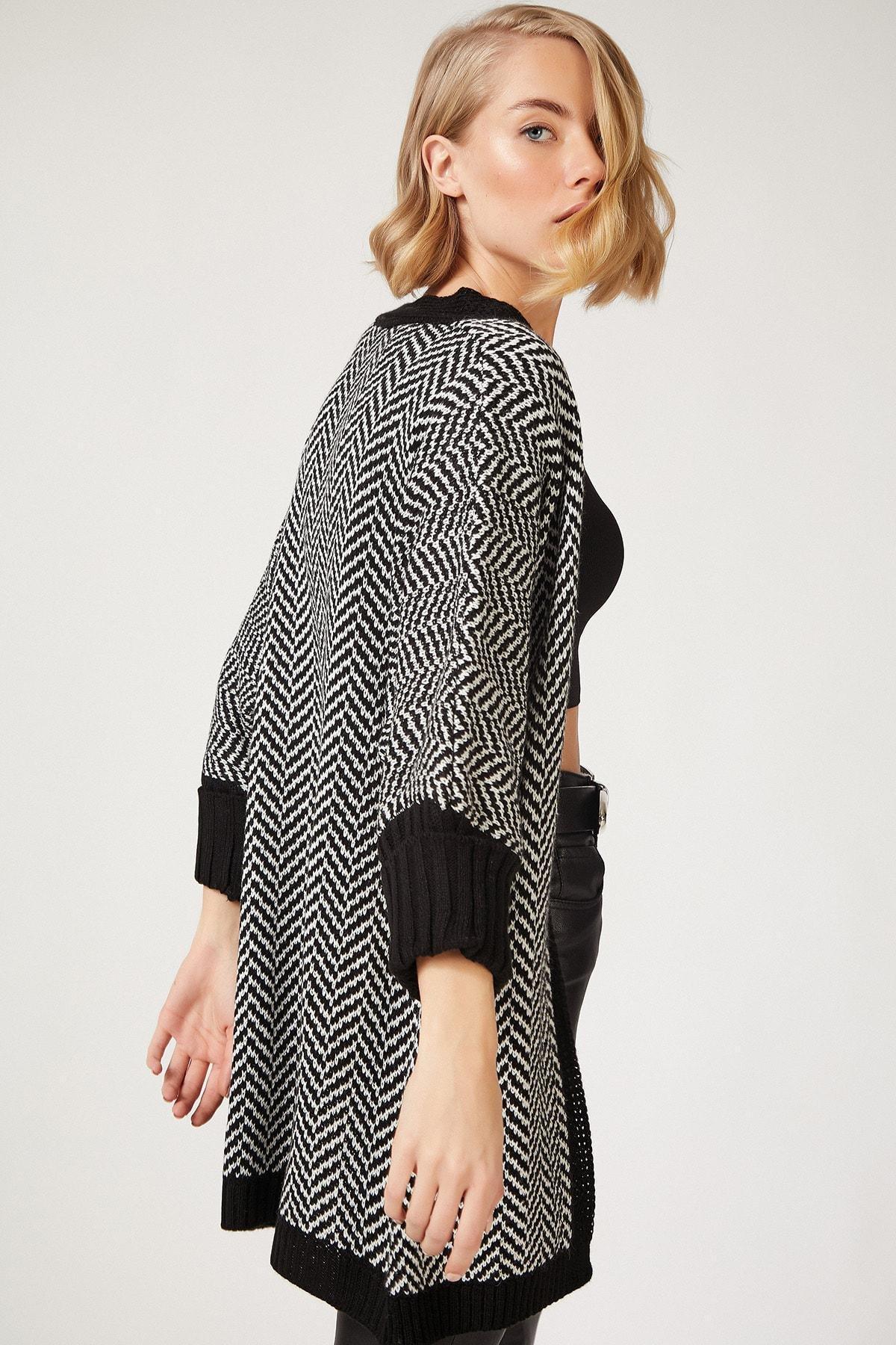 Happiness Istanbul - Black Oversized Knitted Cardigan