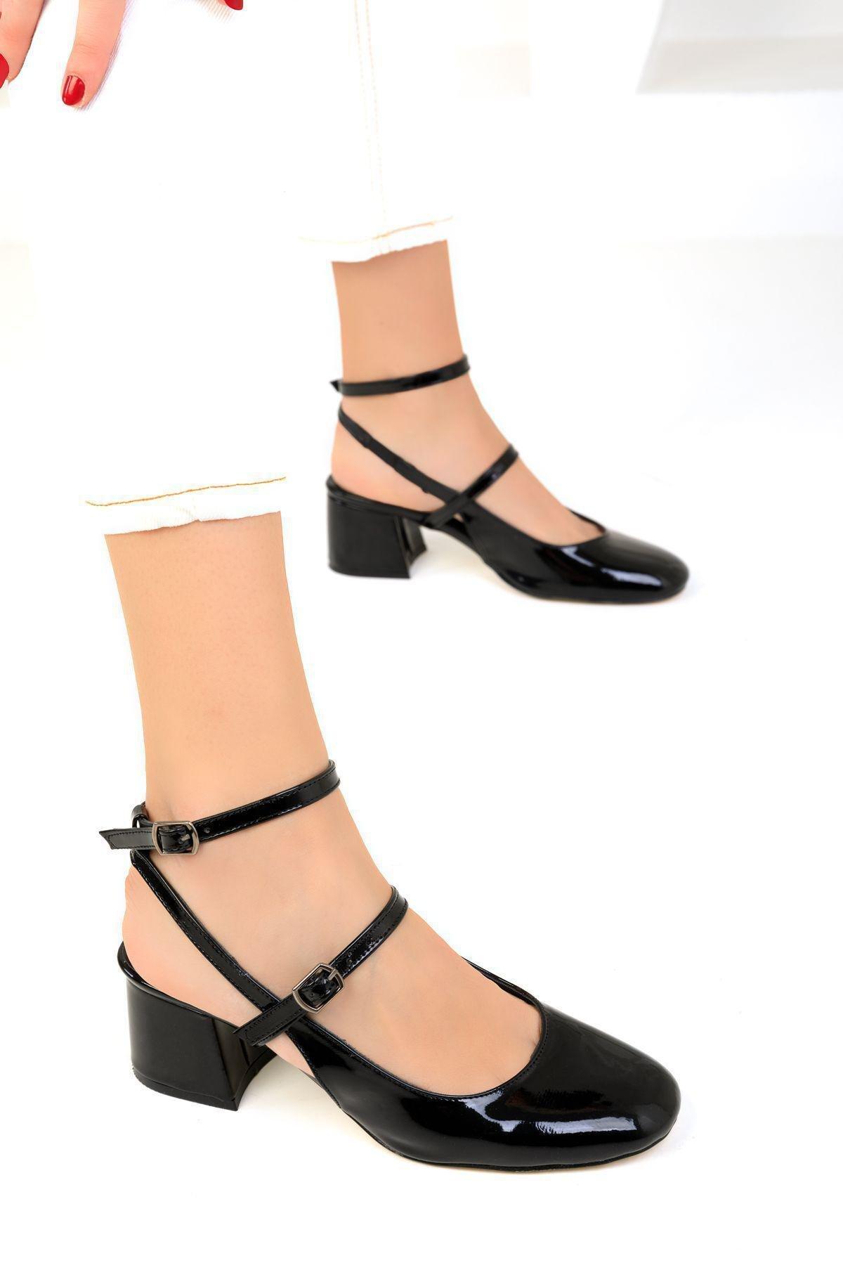 Black Patent Leather Classic Heeled Shoes, , medium