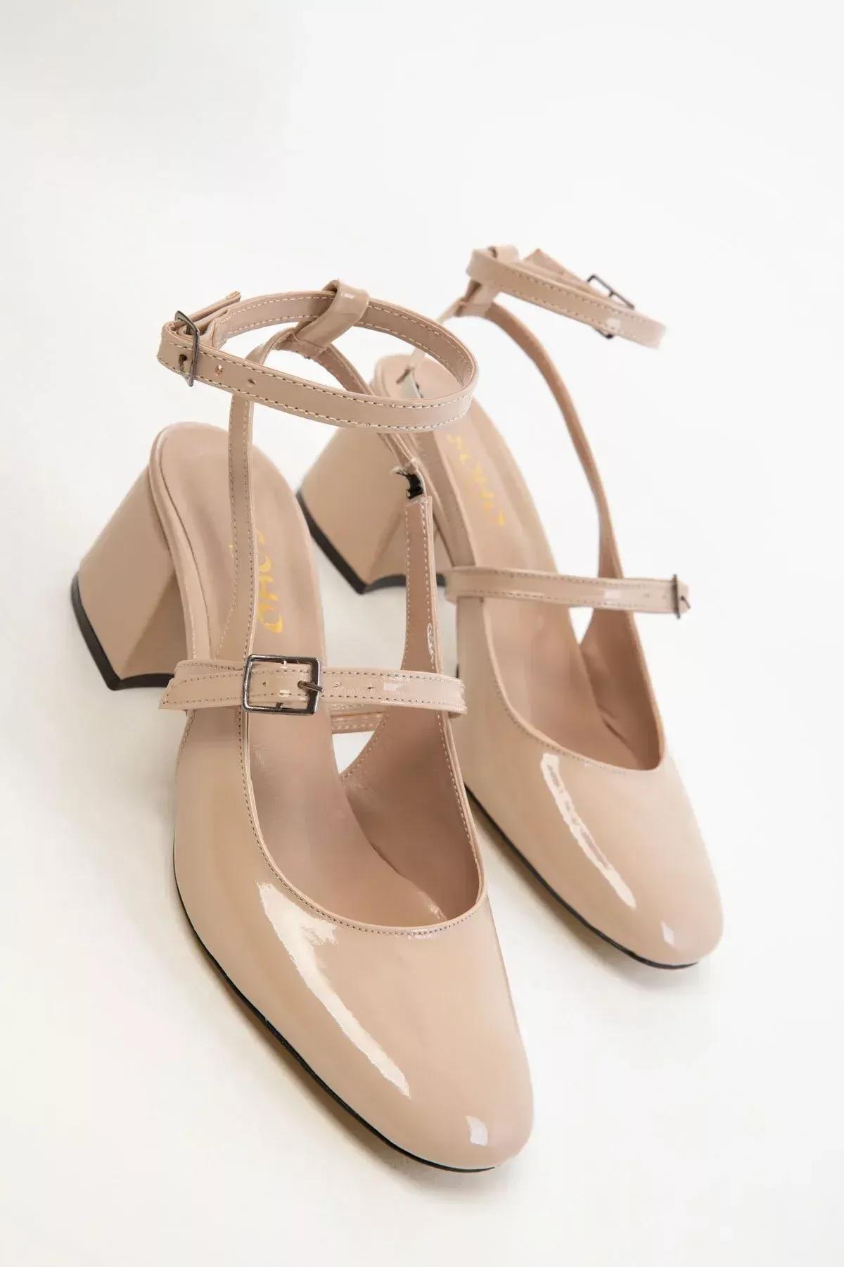 Beige Patent Leather Classic Heeled Shoes, C101_3326, large image number 1