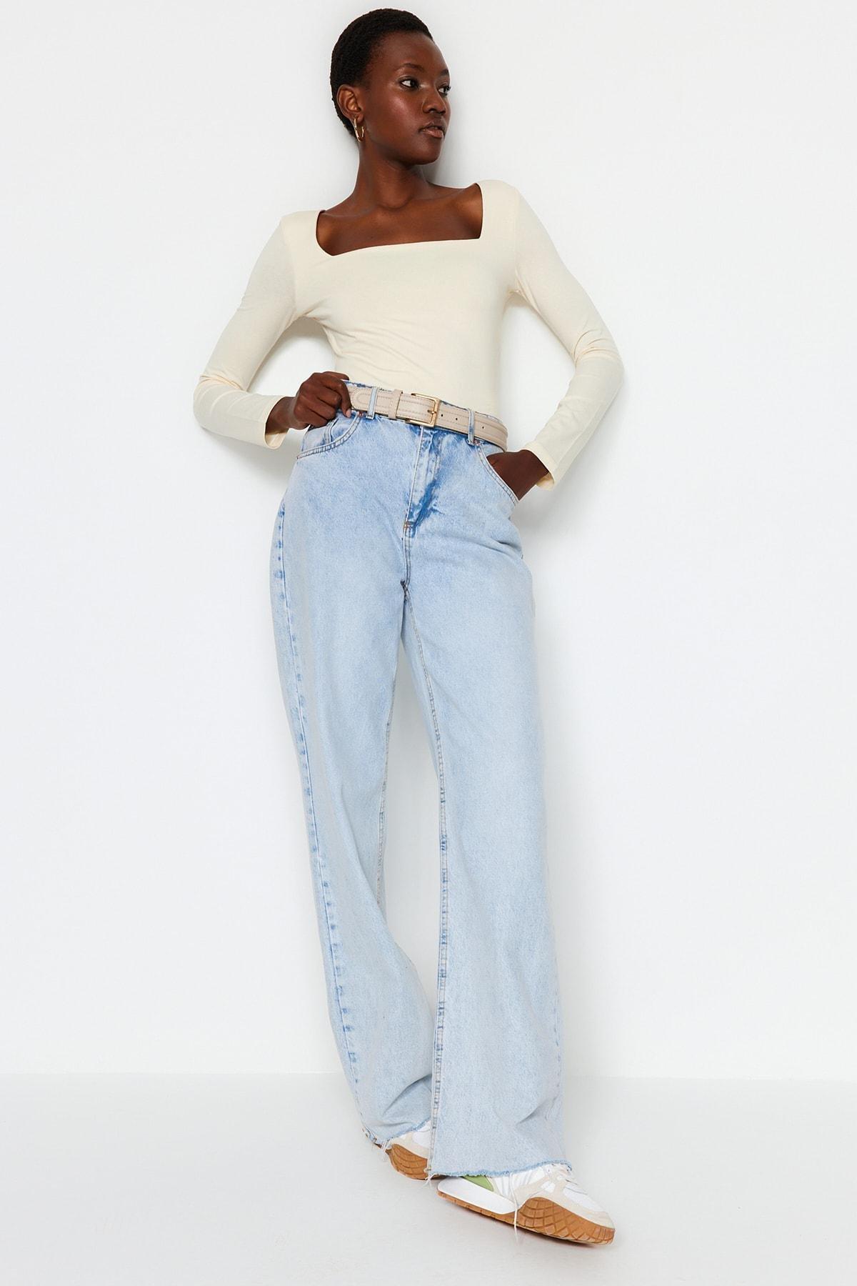 White Flexible Square Collar Blouse, , large image number 4