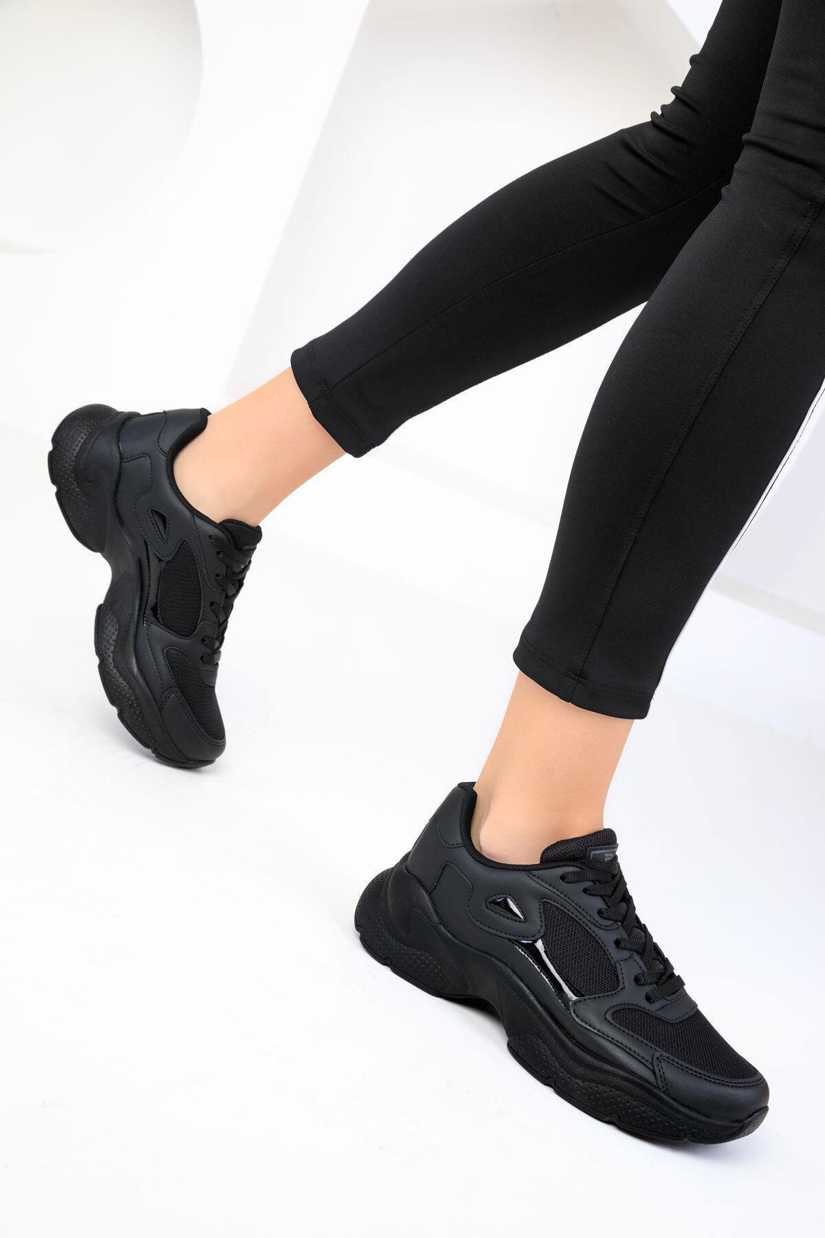 SOHO - Black Chunky Sneakers