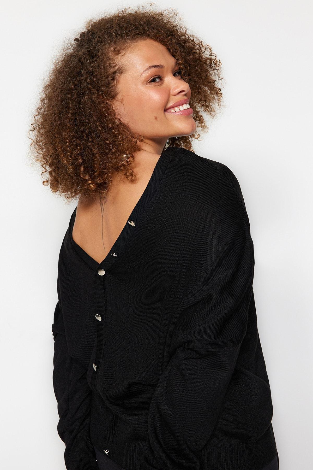 Black Relaxed Fit Plus Size Sweater, , large image number 4