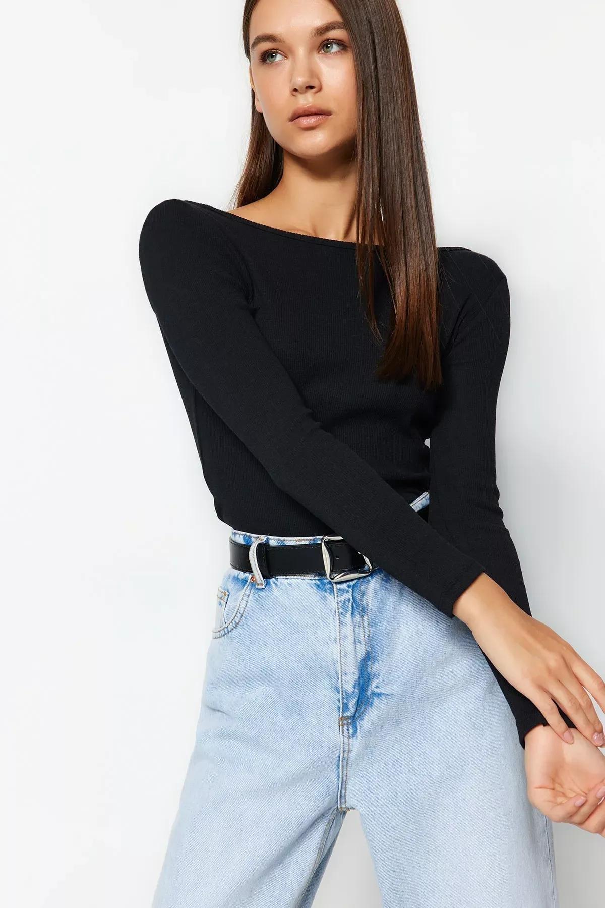 Black Low-Cut Back Fitted Knitted Blouse, BLACK, medium