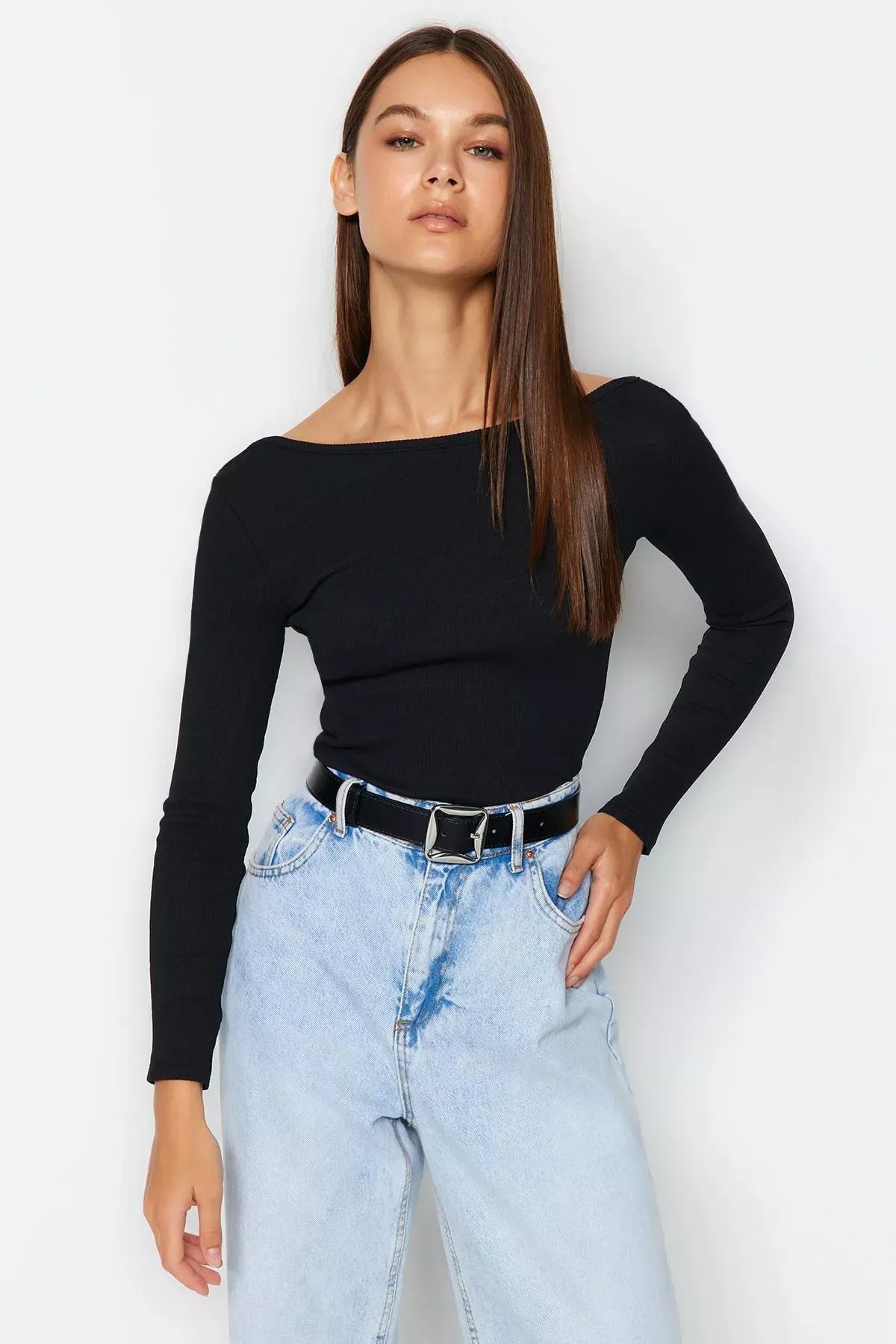 Black Low-Cut Back Fitted Knitted Blouse, BLACK, large image number 2