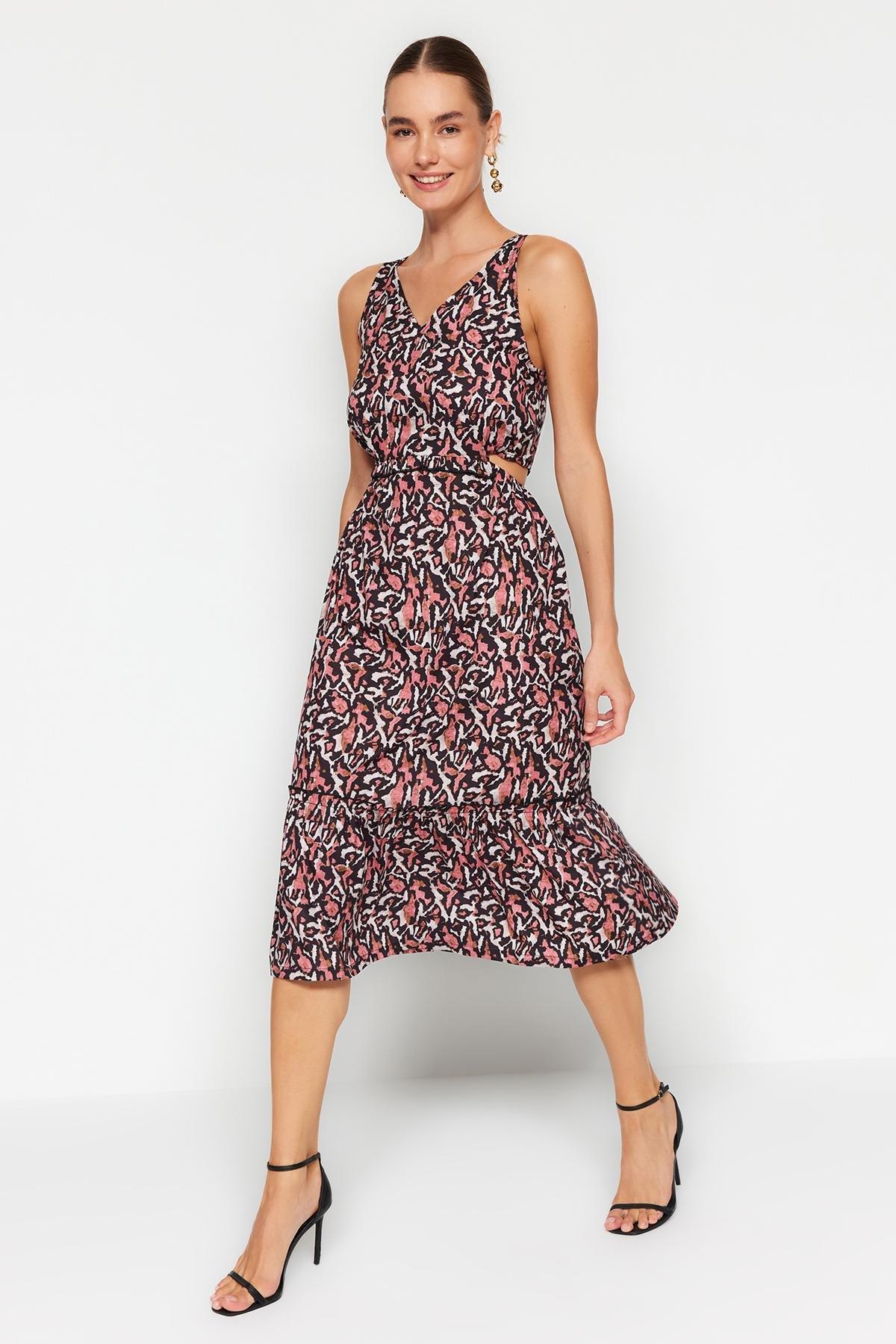 Trendyol - Brown Leopard Patterned V-Neck Midi Dress