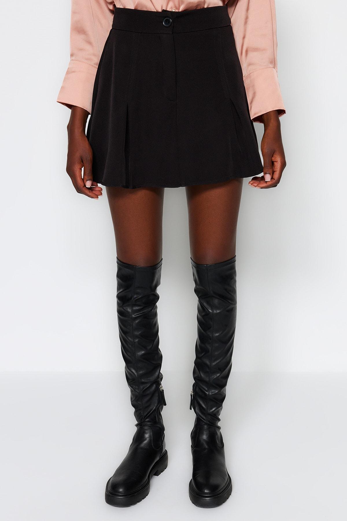 Black Woven Pleat Detail Skort, , large image number 4