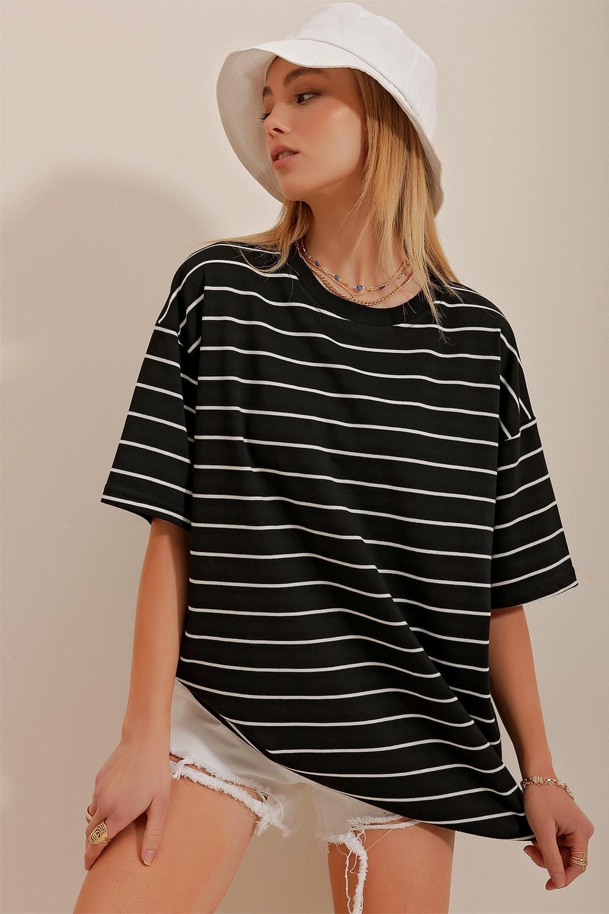 Black Striped Crew Neck Oversize T-Shirt, , large image number 0