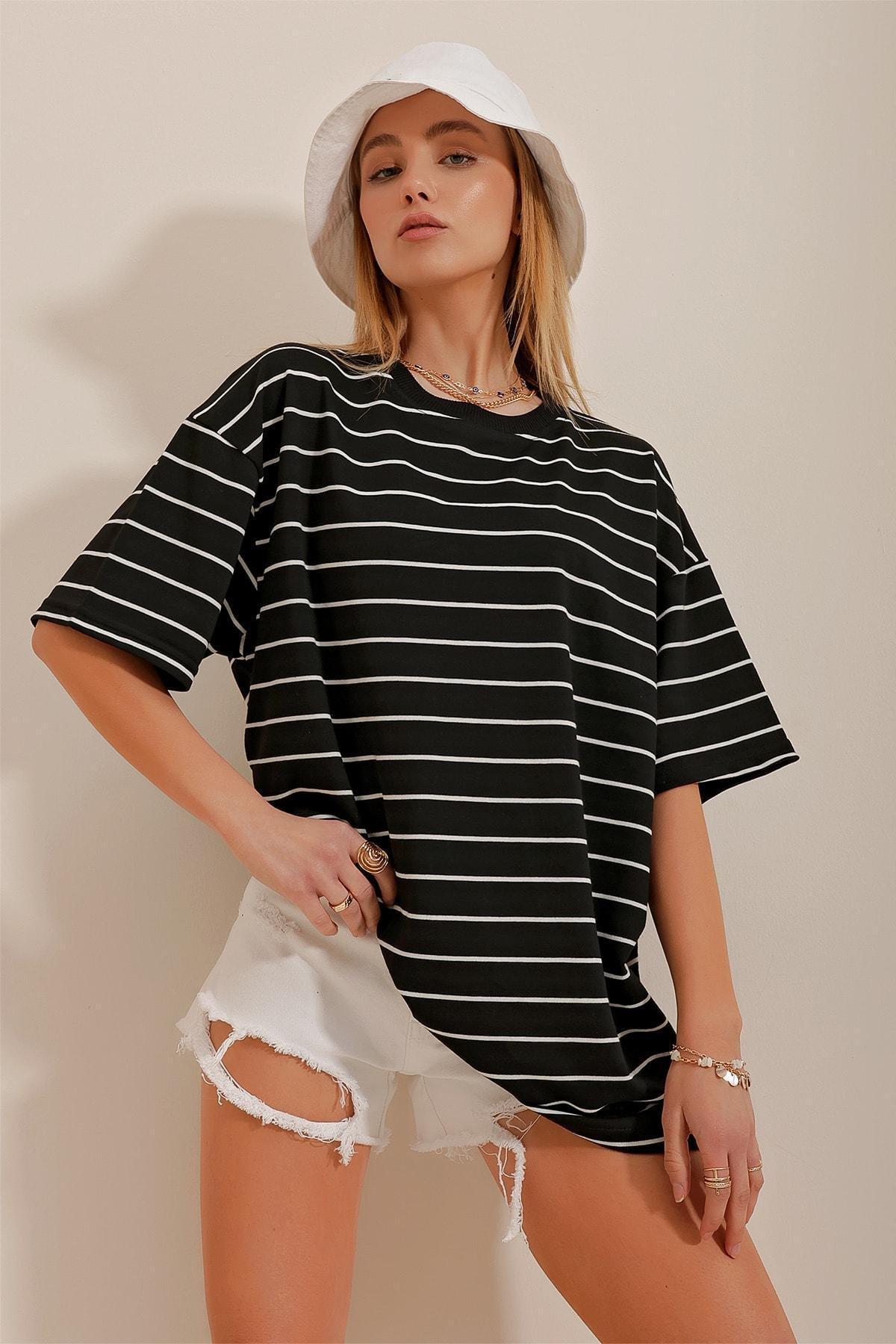 Black Striped Crew Neck Oversize T-Shirt, , large image number 2