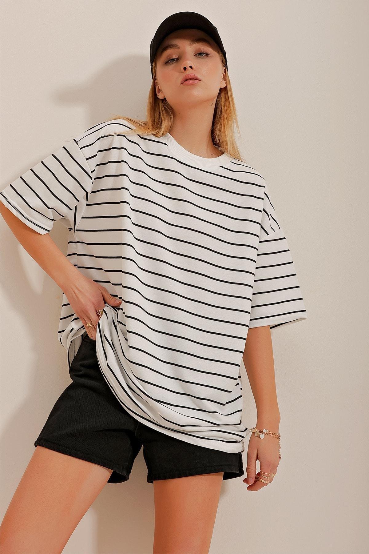 White Crew Neck Striped Oversized T-Shirt, White, large image number 1