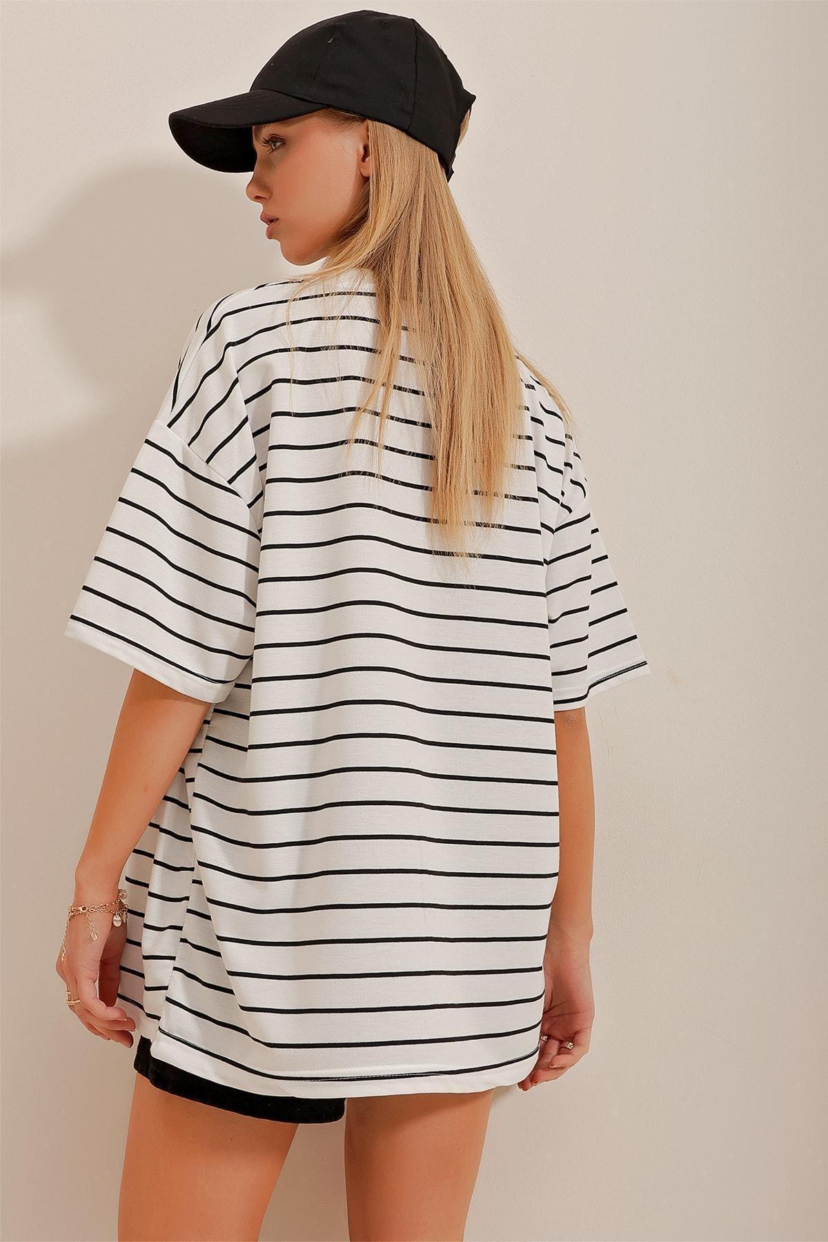 White Crew Neck Striped Oversized T-Shirt, White, large image number 3