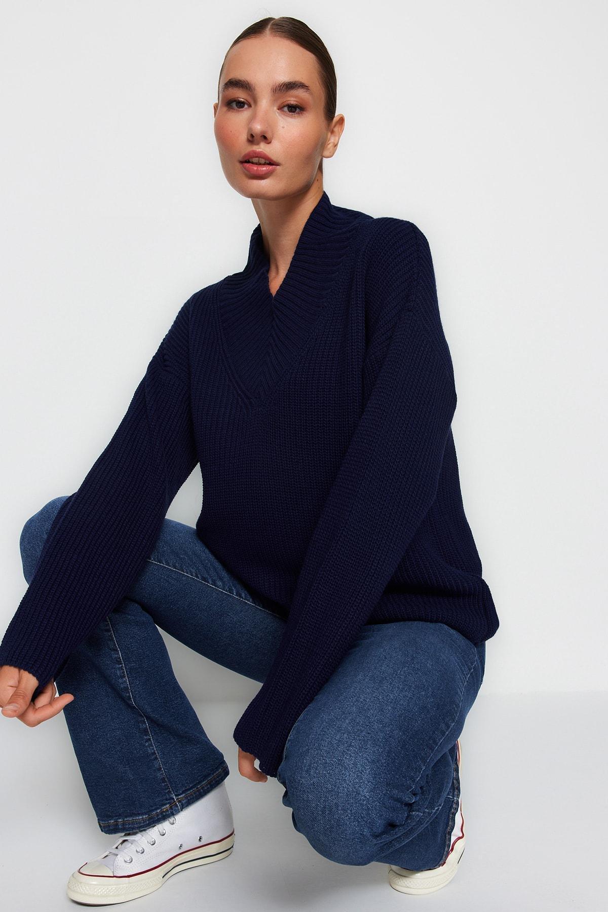 Trendyol - Navy Wide Fit Knitted Sweater
