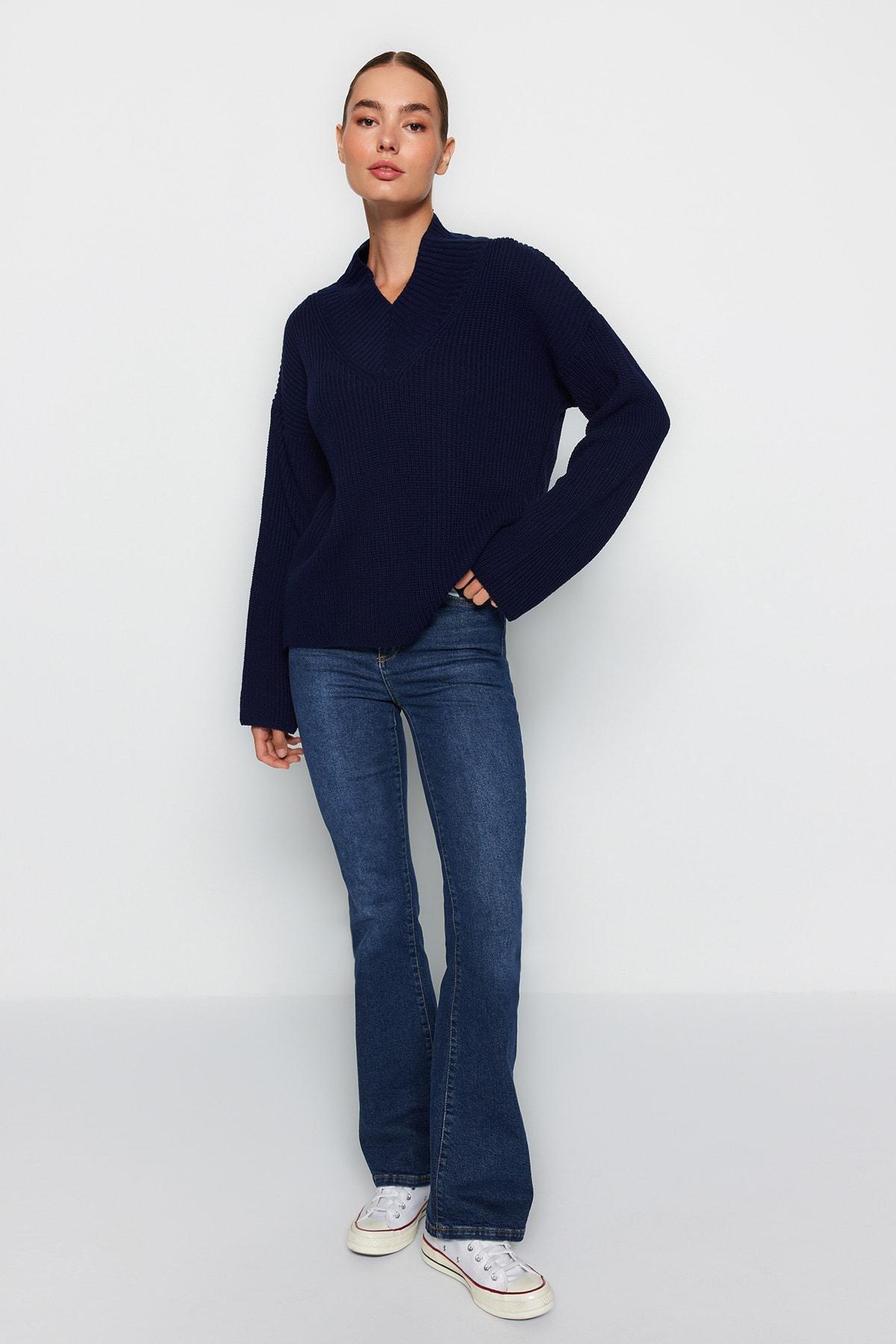 Trendyol - Navy Wide Fit Knitted Sweater
