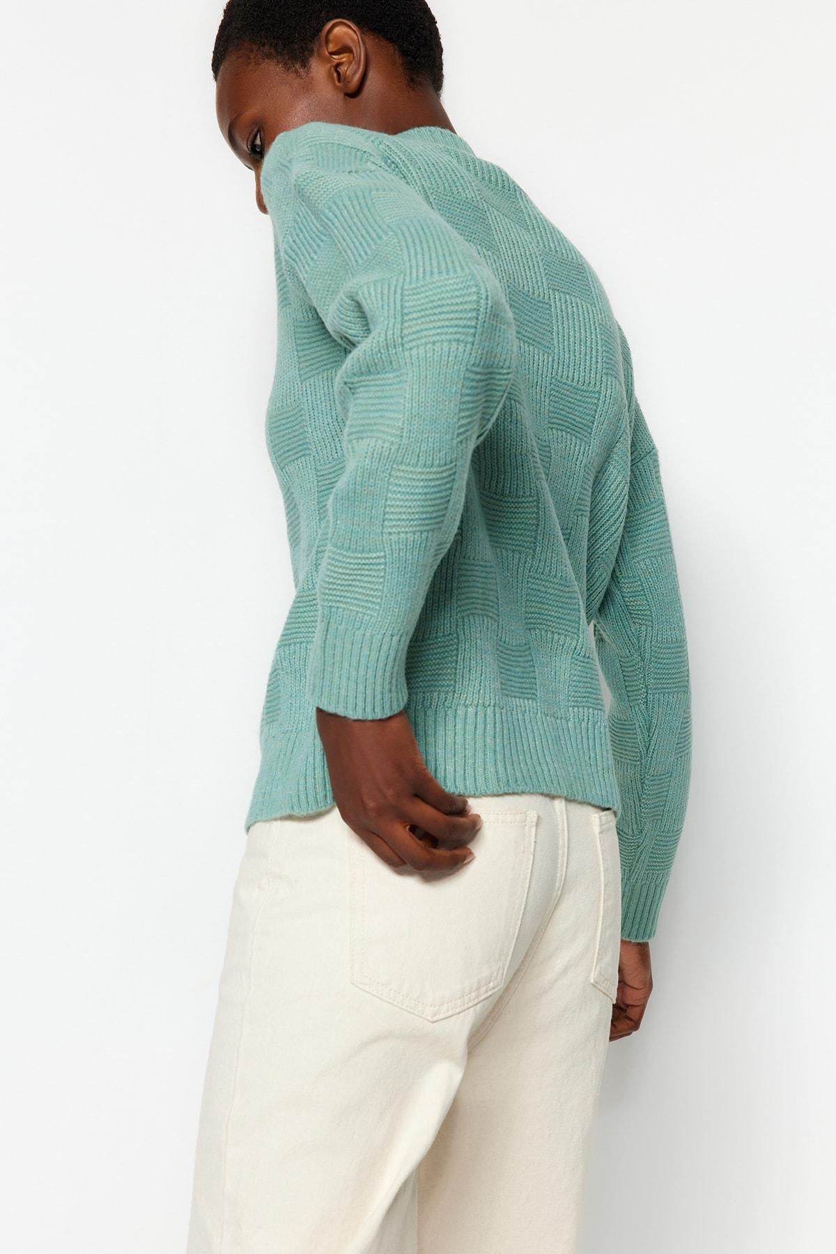 Trendyol - Green Textured V-Neck Knitwear Sweater