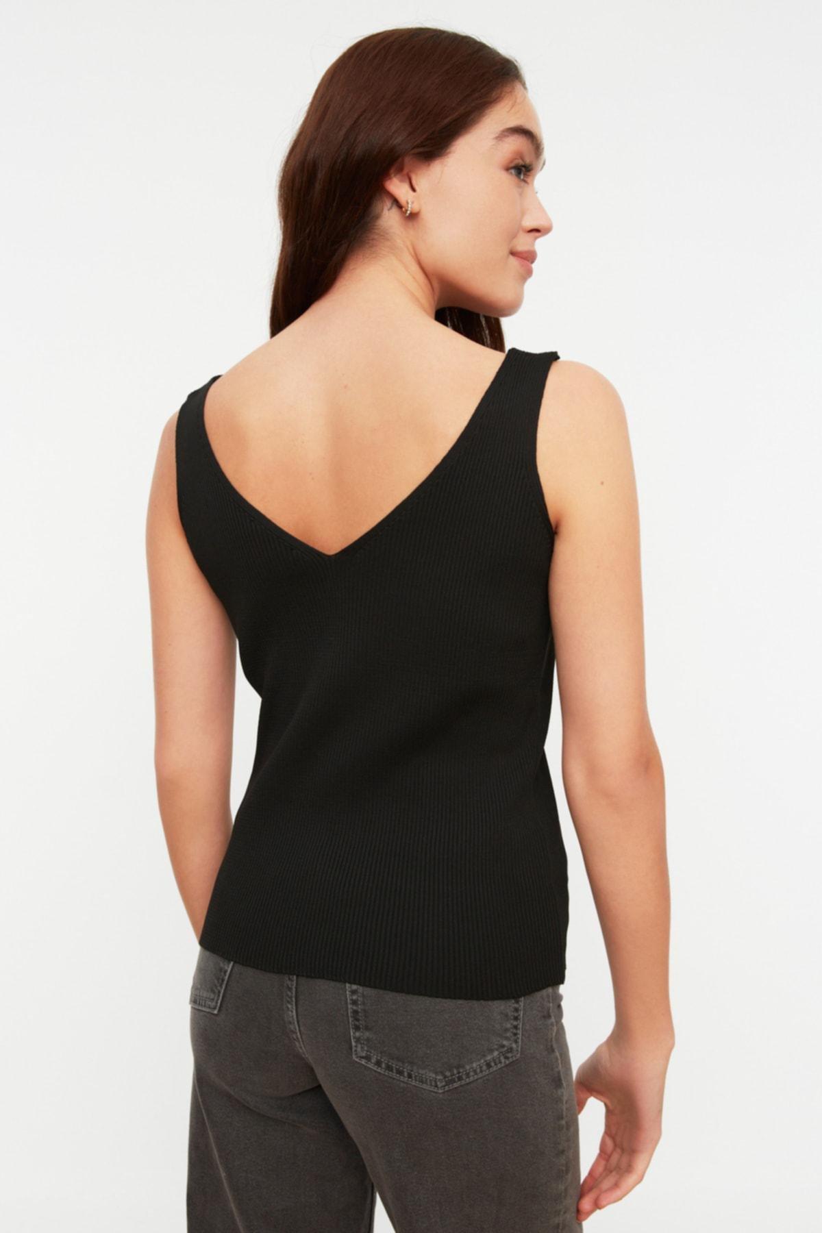 بلوزة بفتحة رقبة V، أسود, Black, large image number 4