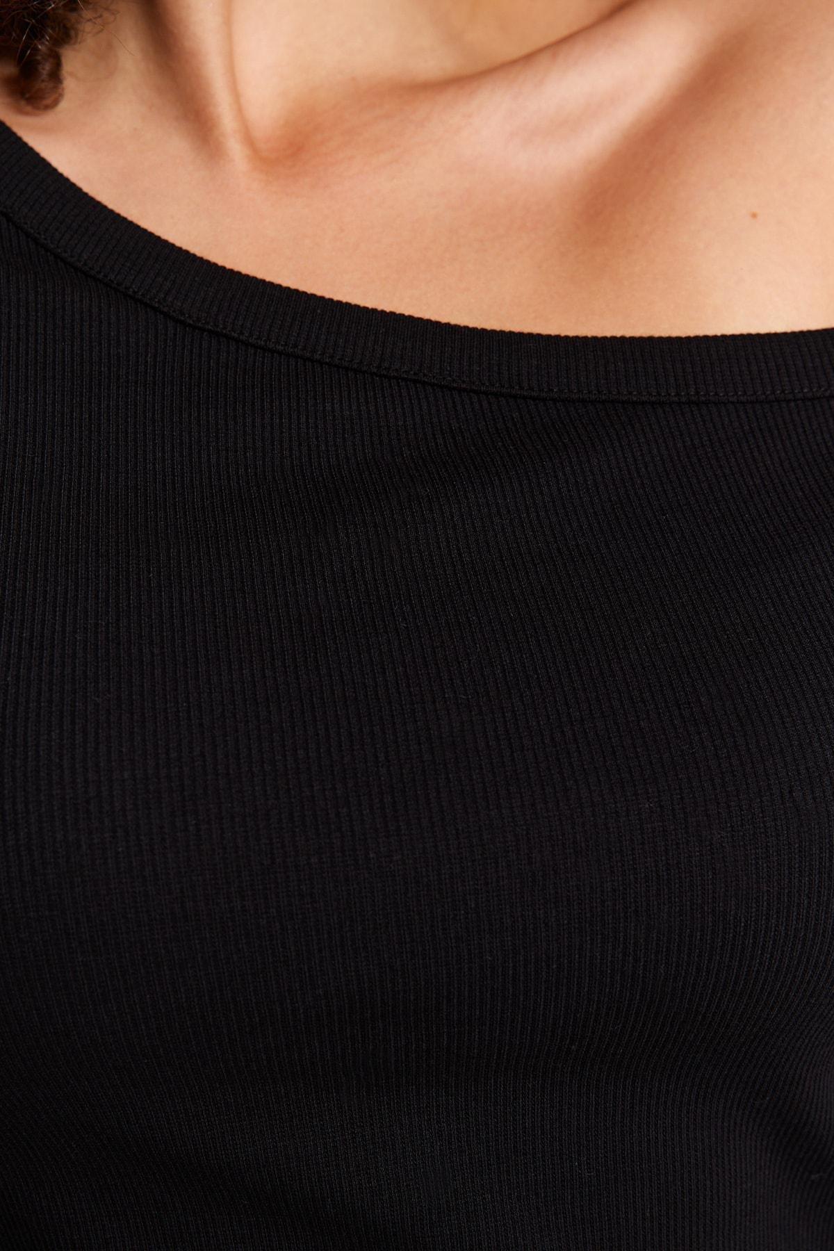 Black Fitted Plus Size Blouse, , large image number 4