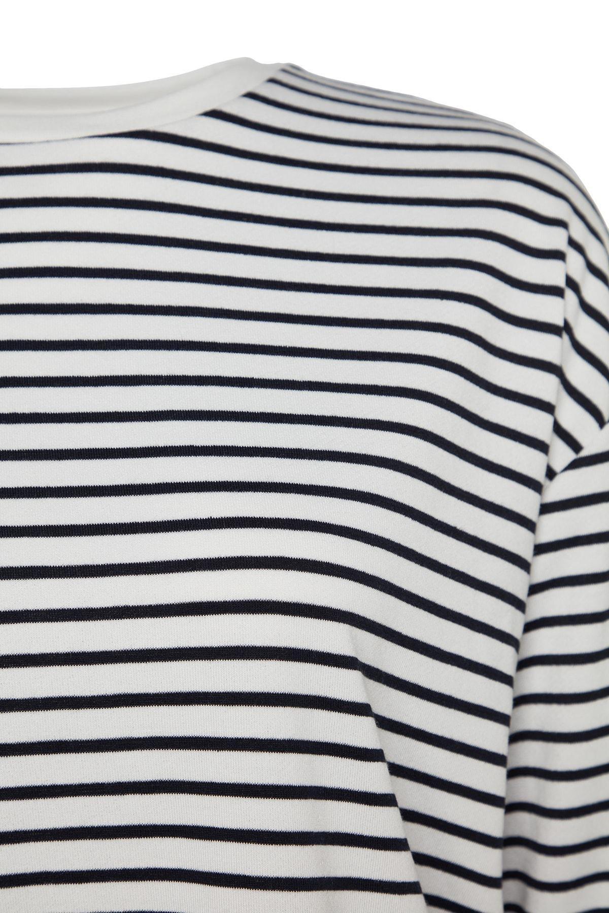 Trendyol - White Thick Fleece Striped Sweatshirt
