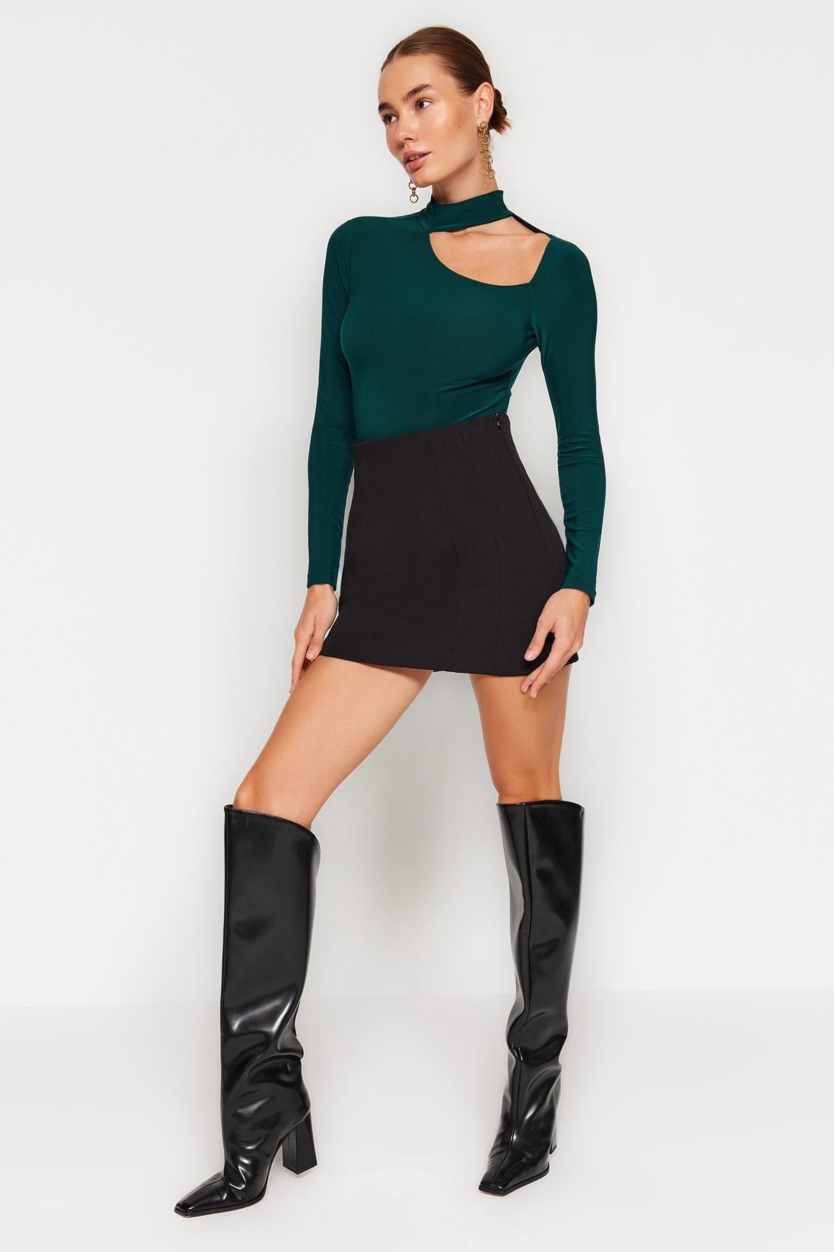 Trendyol - Green Cut-Out Choker Collar Knitted Body