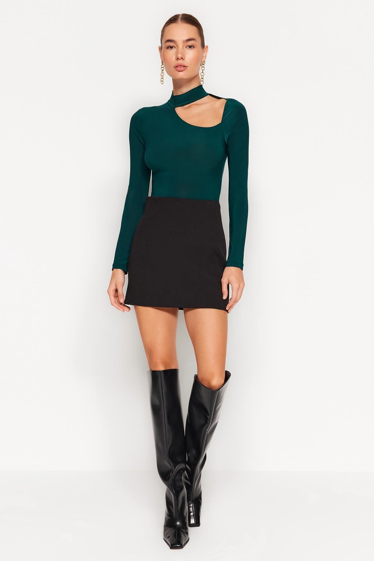 Trendyol - Green Cut-Out Choker Collar Knitted Body