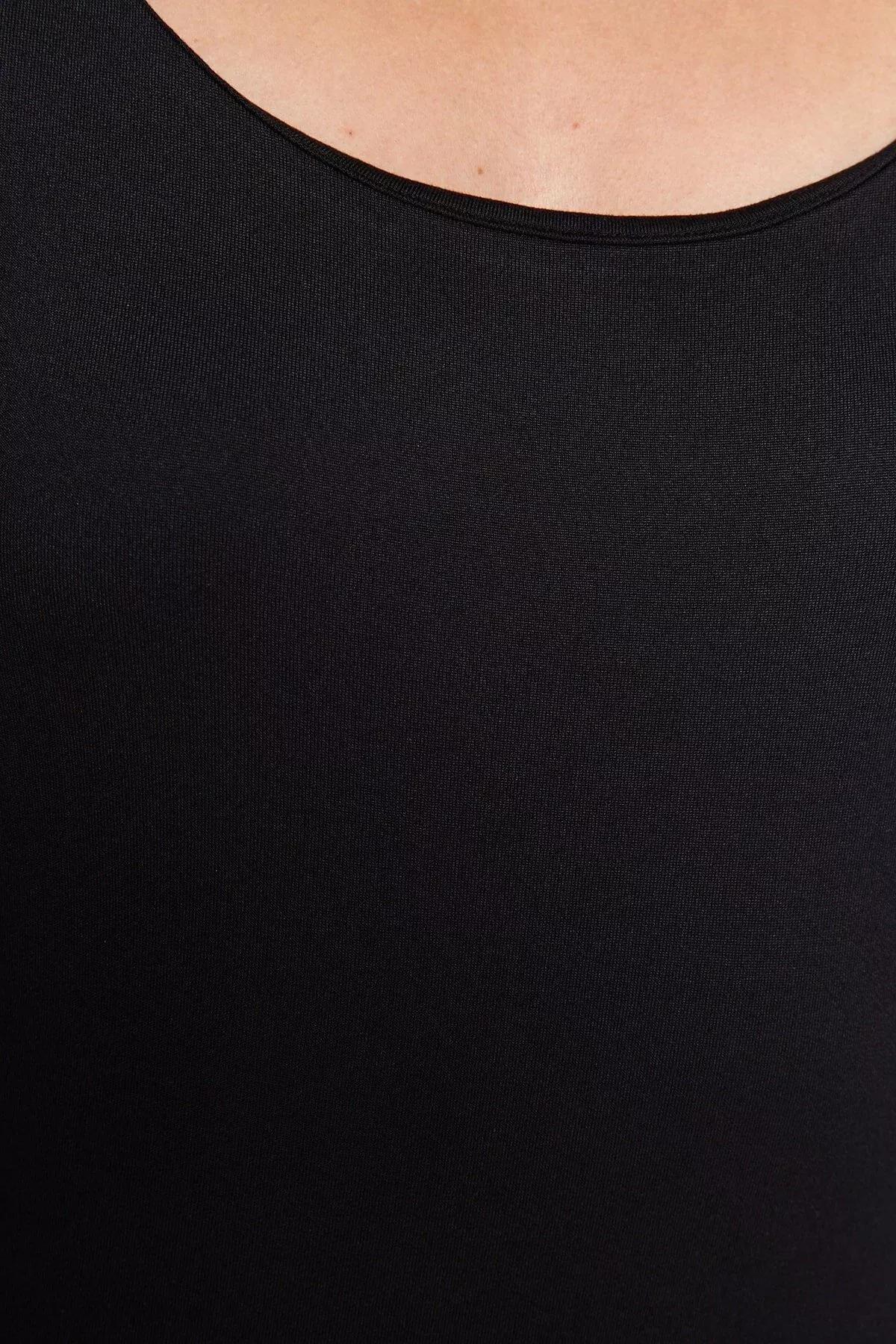 بوديسوت مُحاك ناعم بفتحة رقبة عميقة، أسود, BLACK, large image number 4