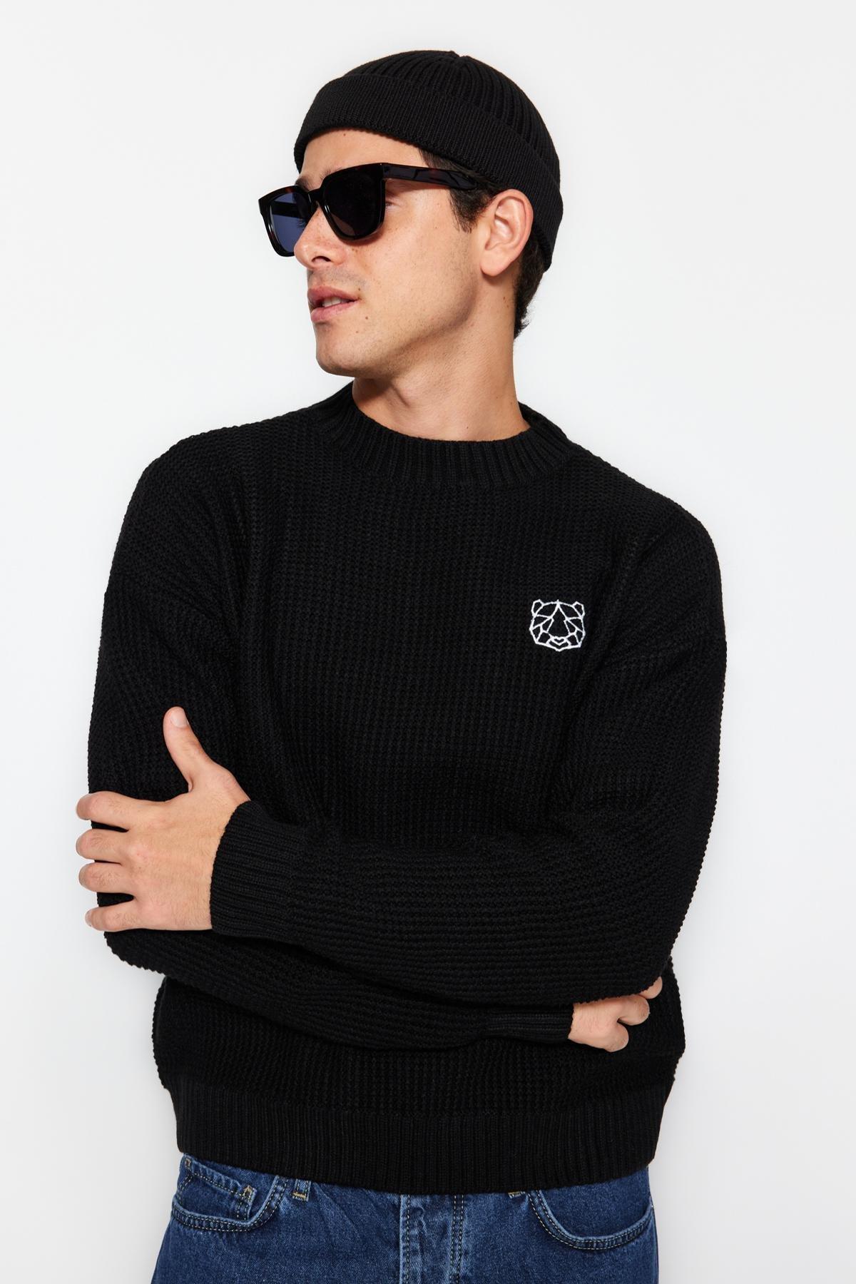 Black Oversize Embroidered Knitwear Sweater, , large image number 0