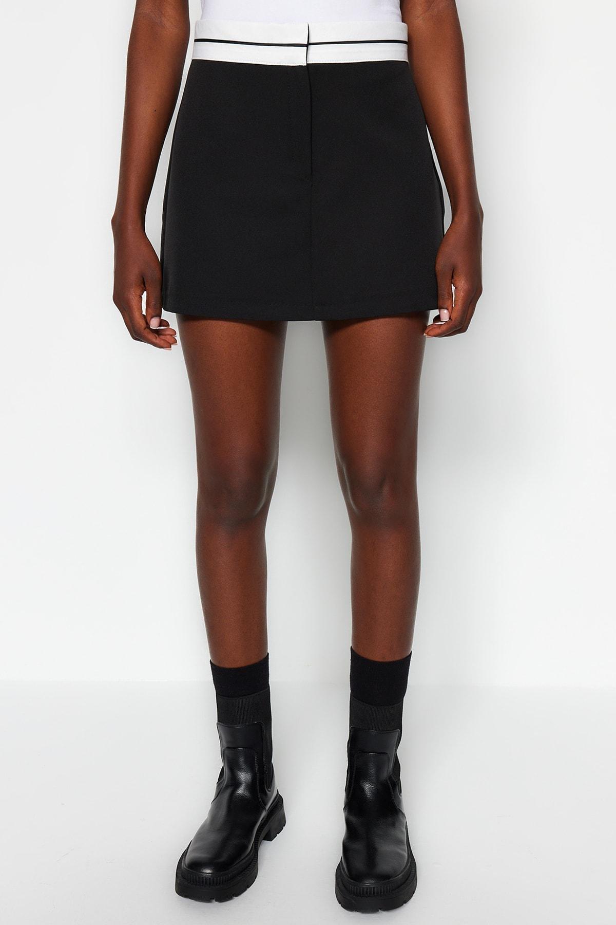 Black Waist Detail Woven Skort, , large image number 3
