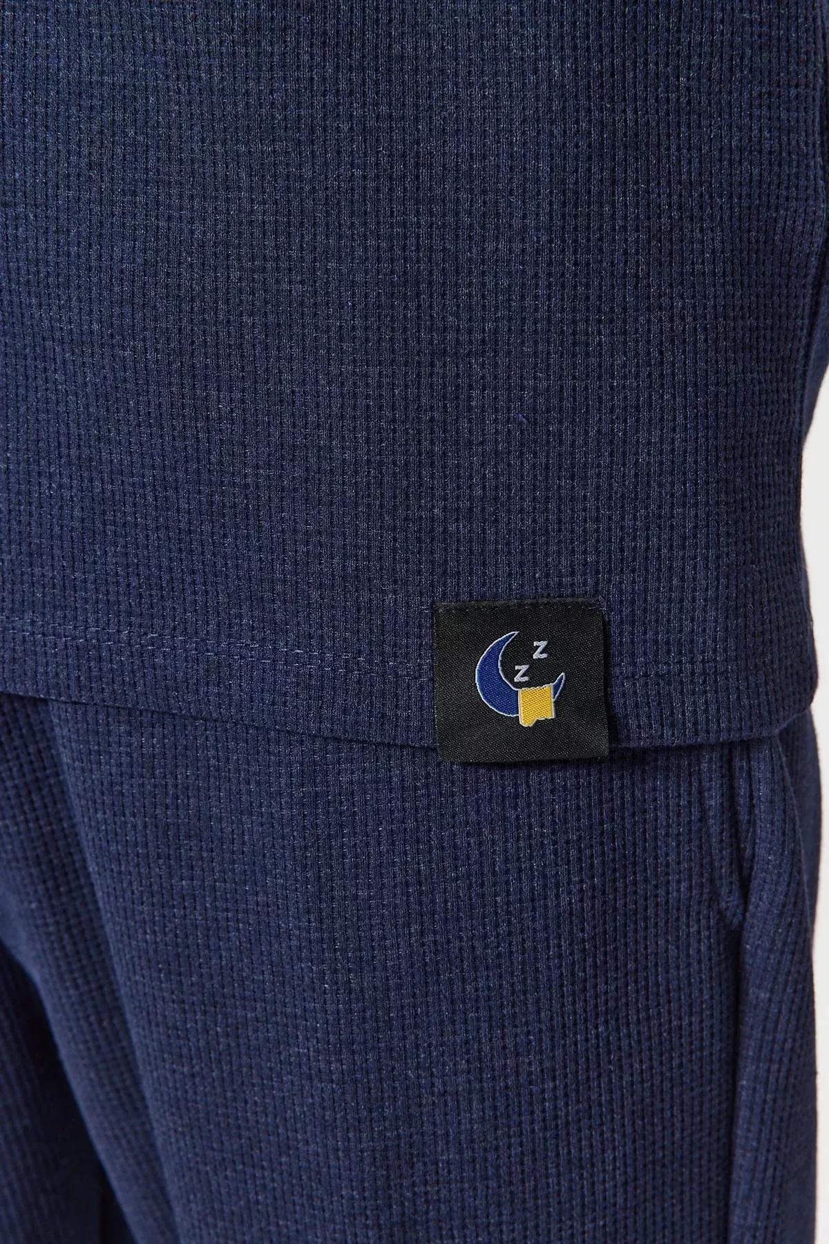 طقم بيجاما مُحاك من نسيج بنمط متشابك، كحلي, Indigo, large image number 3