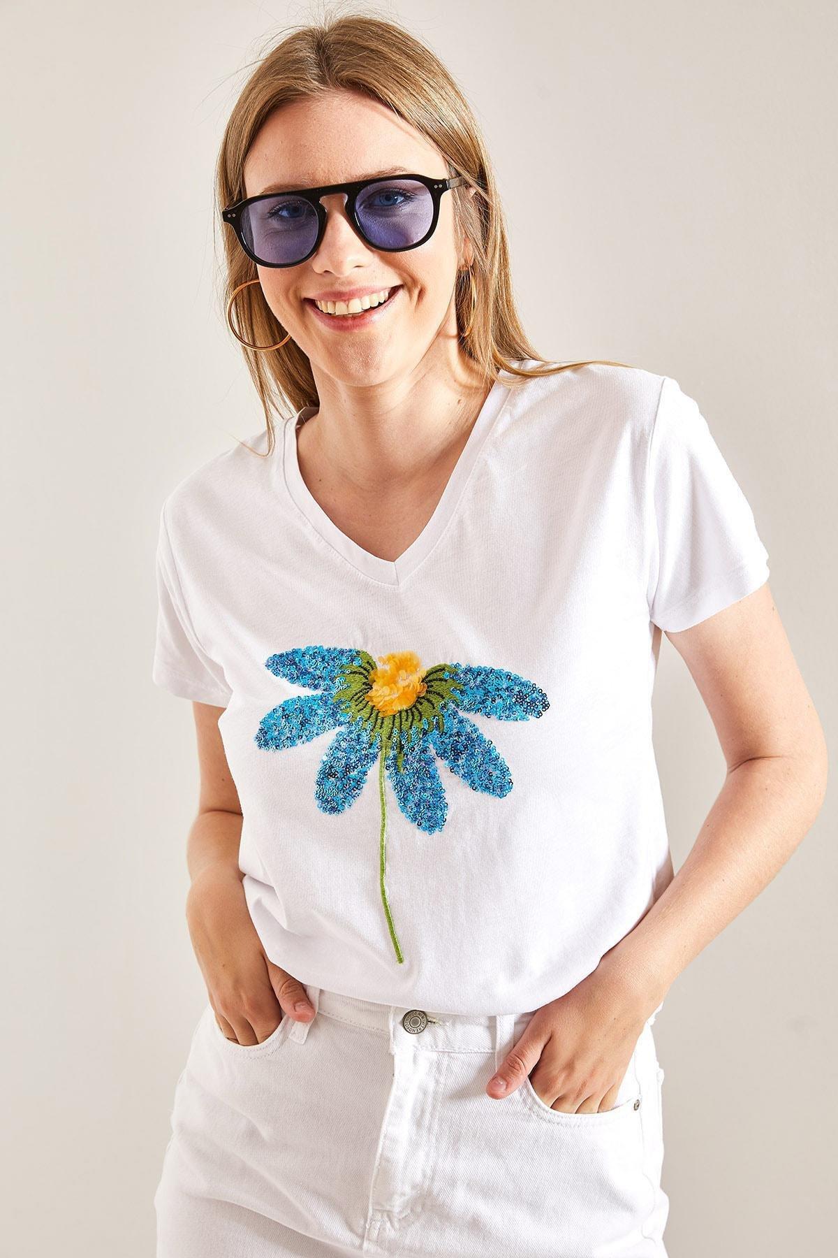 White Daisy Embroidered Tshirt, White, large image number 3