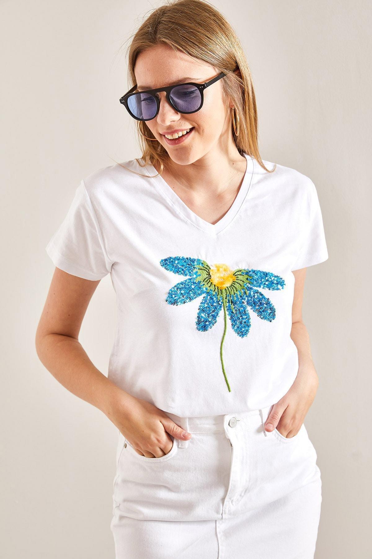 White Daisy Embroidered Tshirt, , large image number 4