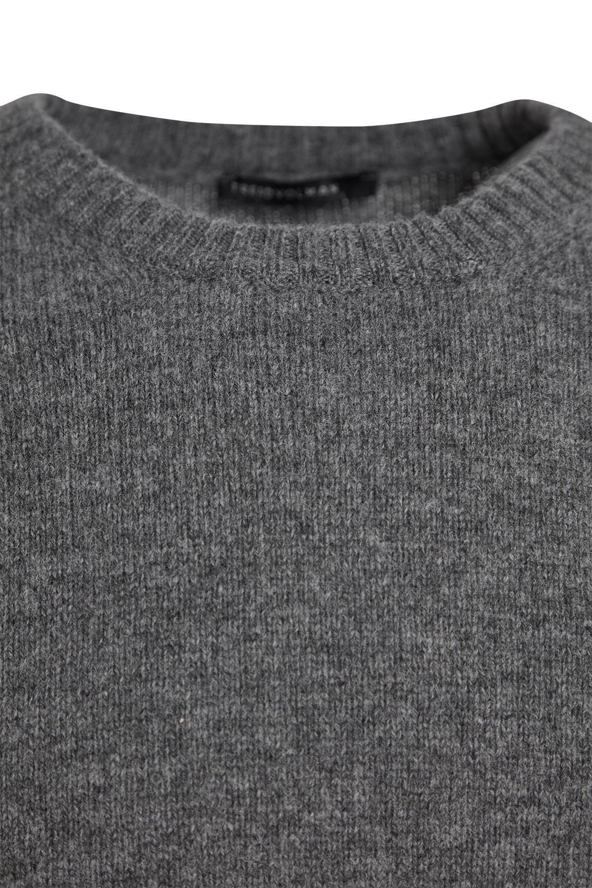 Trendyol - Gray Crew Neck Limited Edition Knitted Sweater<br>