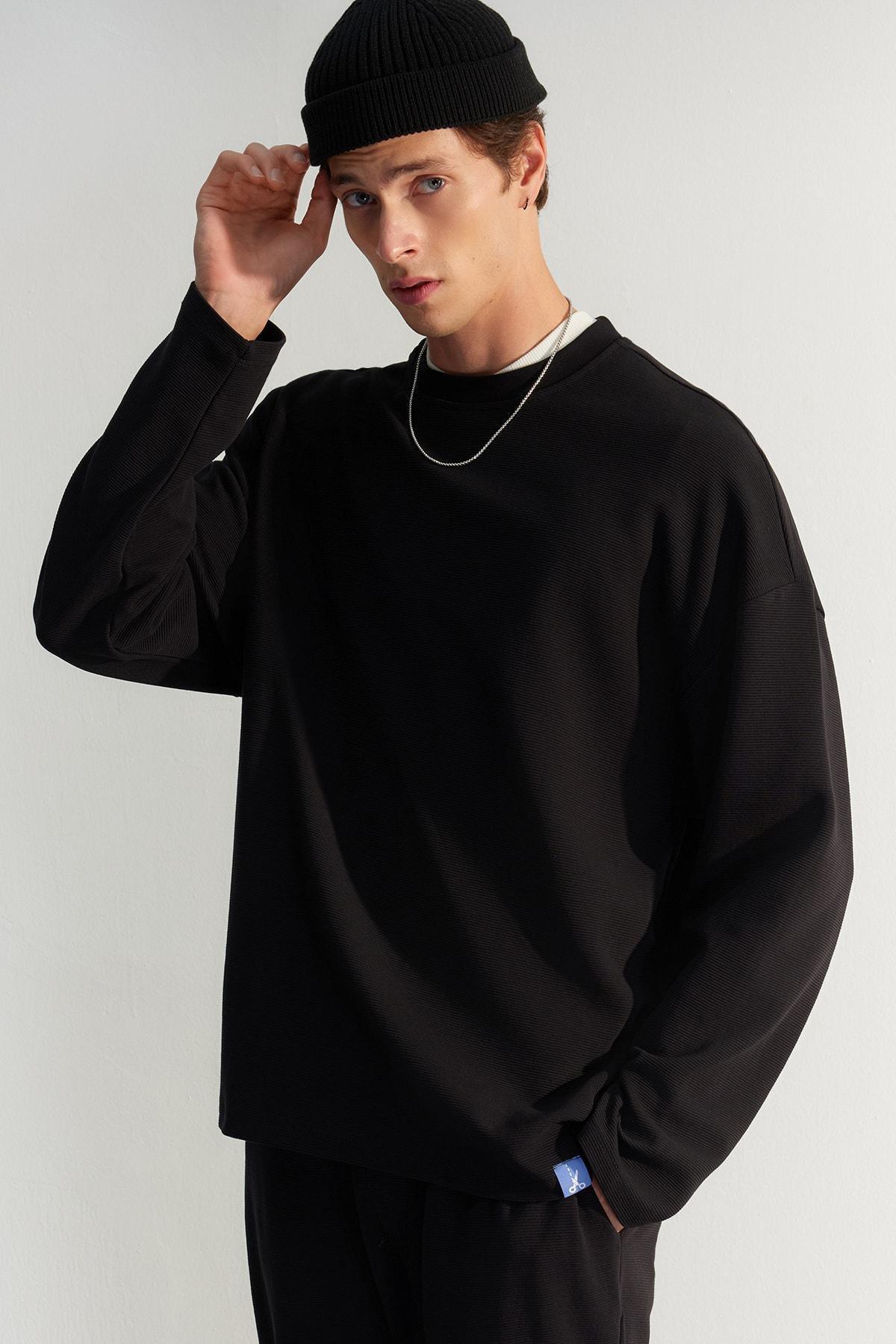 Black Oversize Sweatshirt, , medium