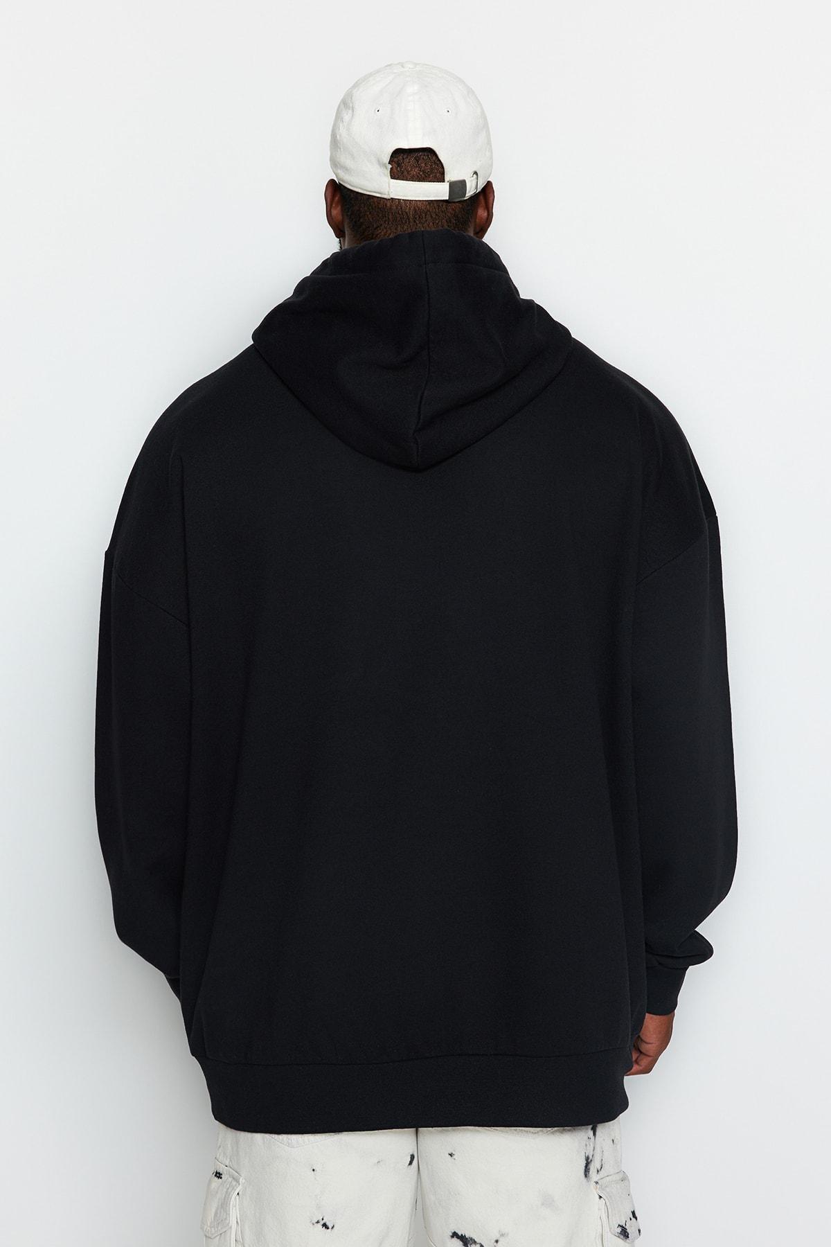 Black Plus Size Oversized Sweater, , large image number 4