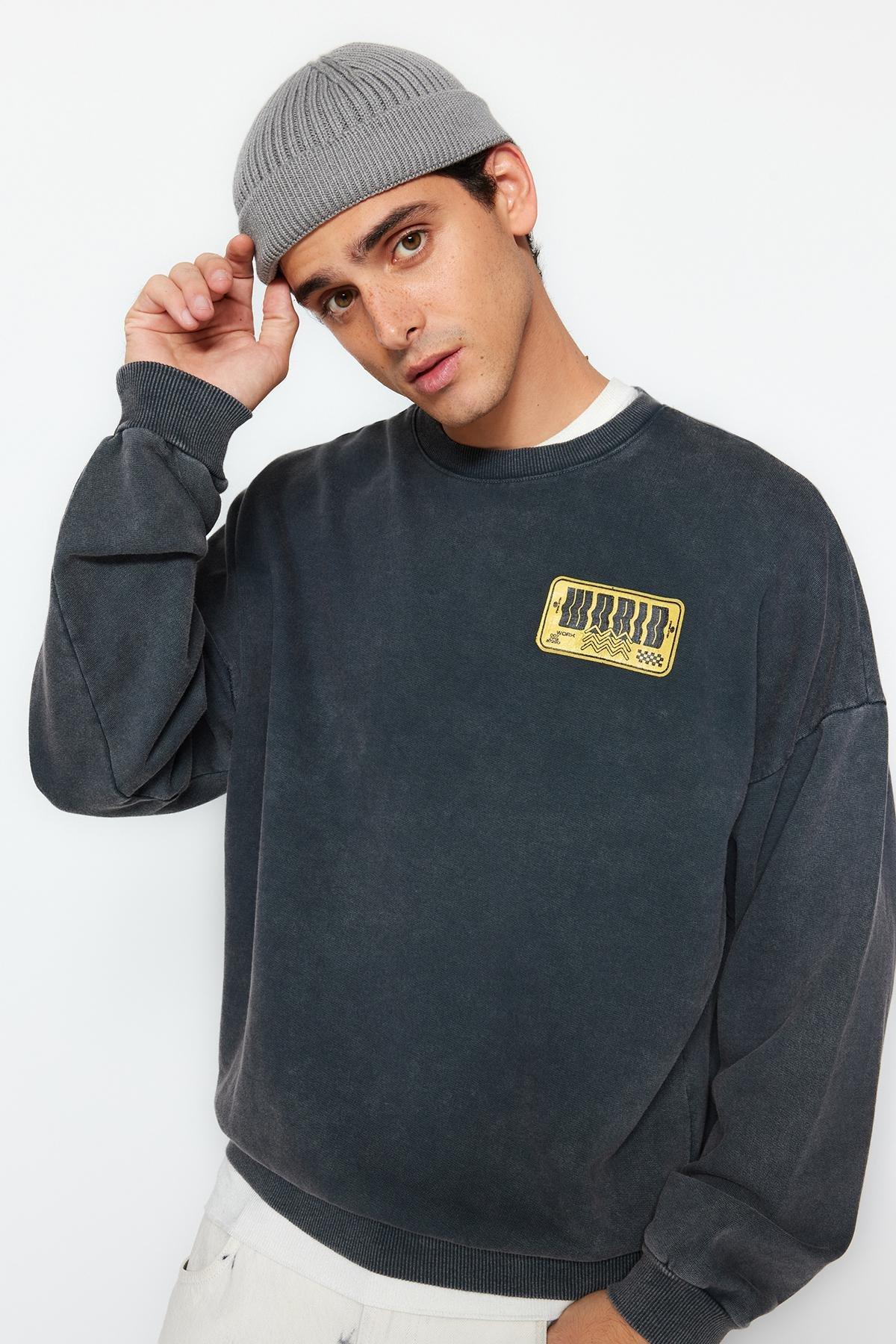 Trendyol - Gray Oversized Printed Sweatshirt<br>