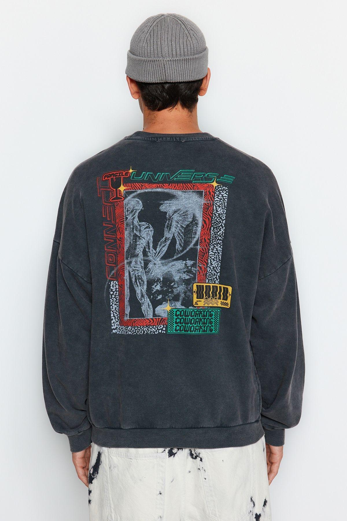 Trendyol - Gray Oversized Printed Sweatshirt<br>