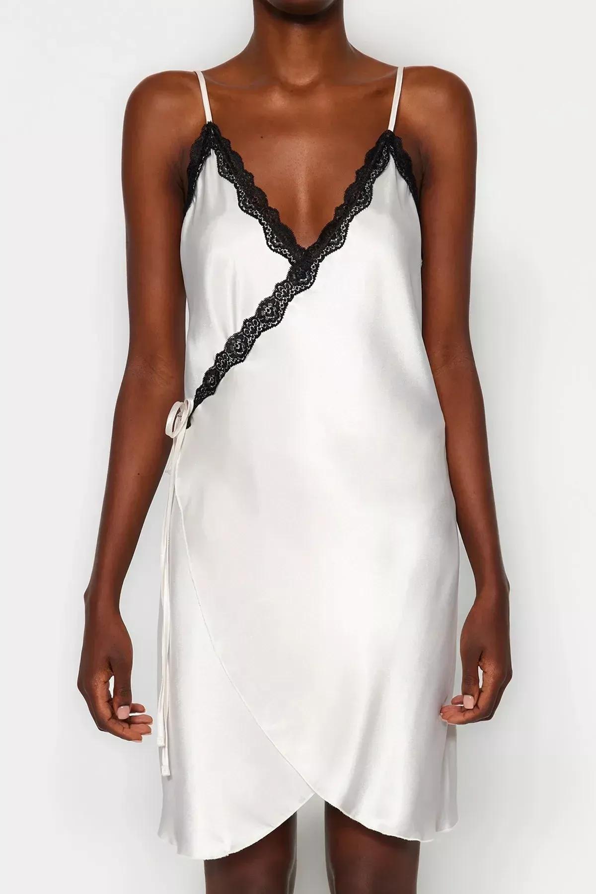 White Double-Breasted Satin Nightgown, C101_1635, large image number 3