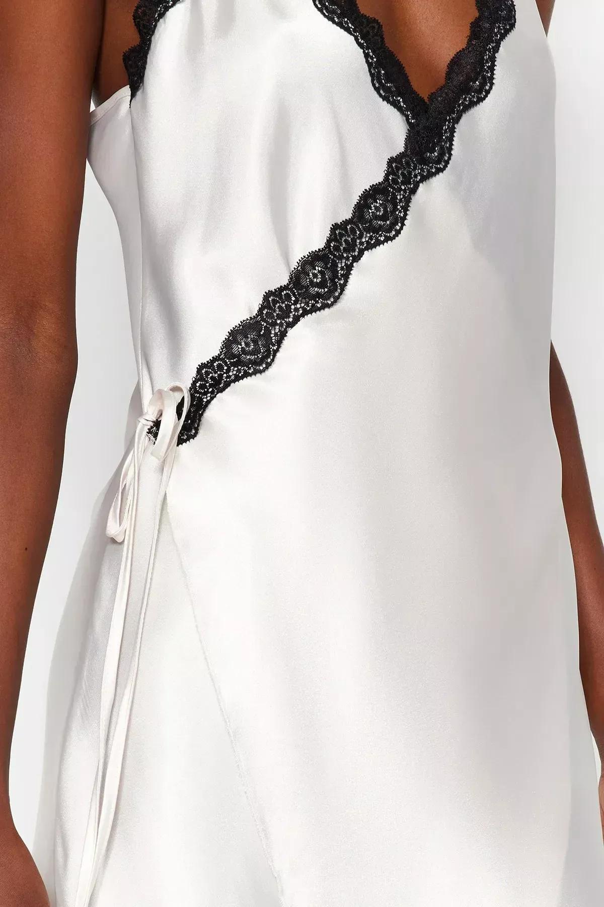 White Double-Breasted Satin Nightgown, C101_1635, large image number 4